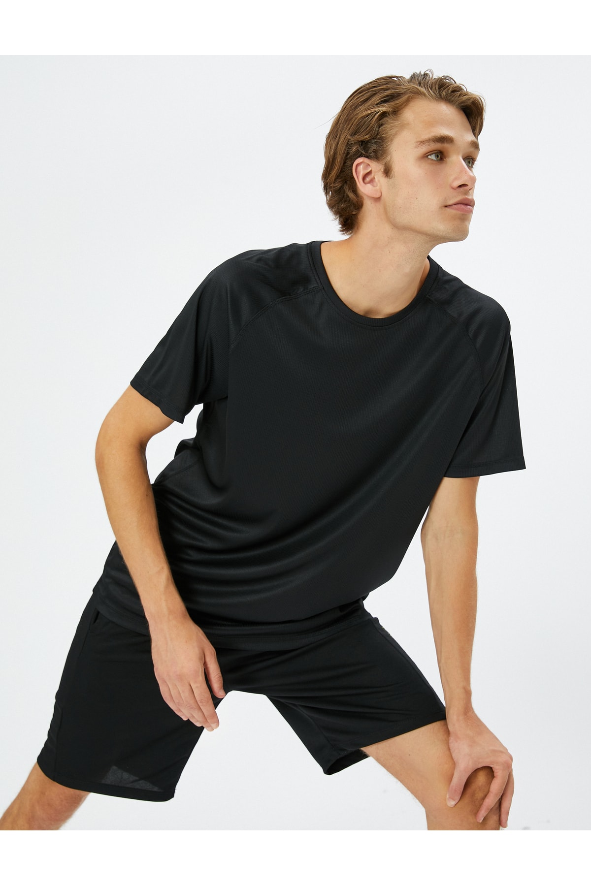 Levně Koton Basic Sports T-Shirt. Raglan Sleeve Crew Neck Textured.