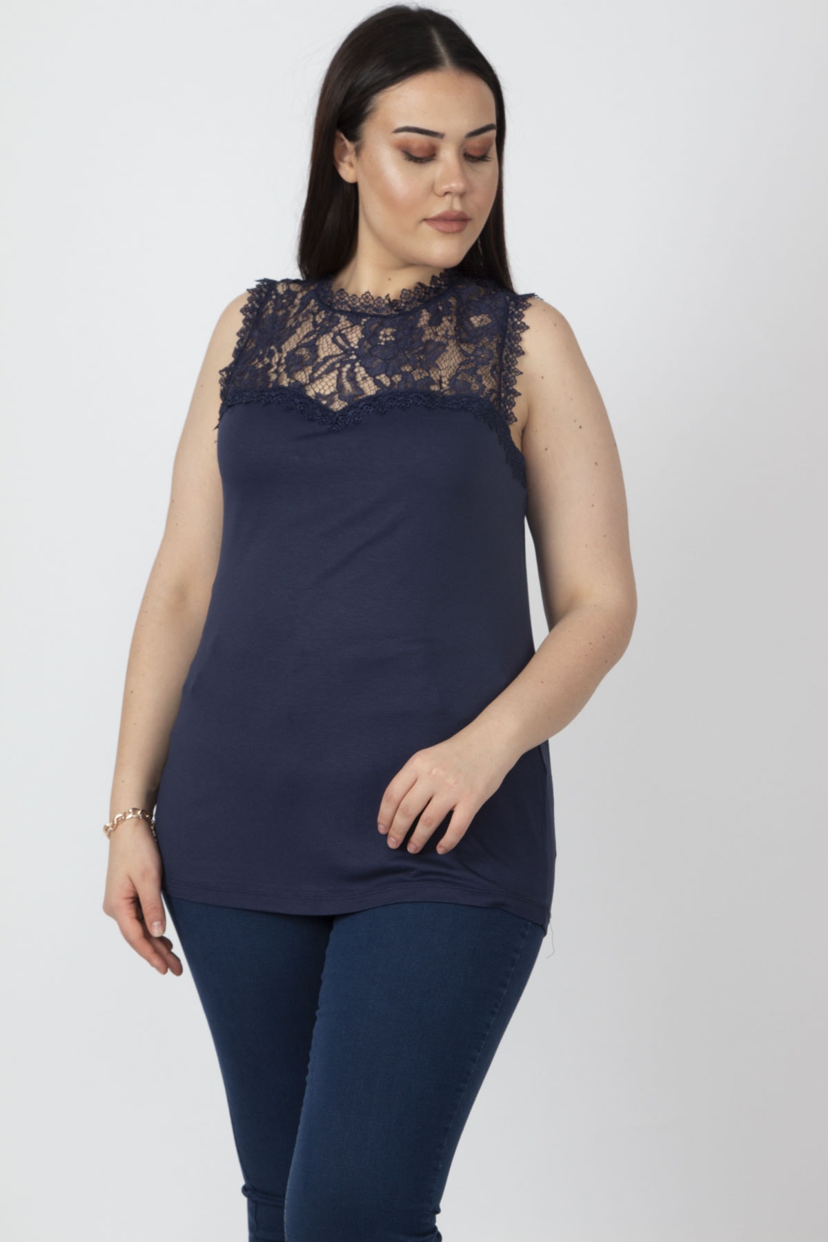 Levně Şans Women's Plus Size Navy Blue Blouse with Decollete and Lace Detail
