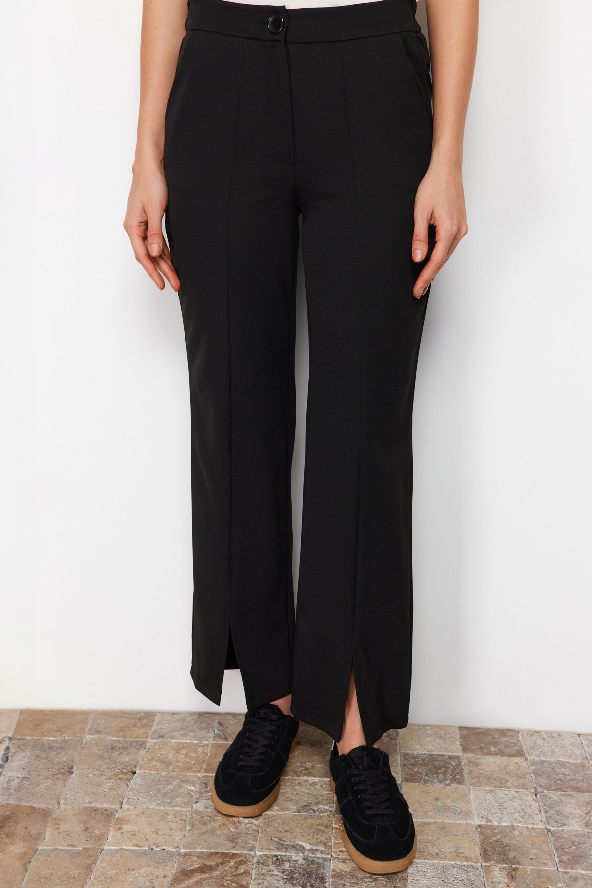 Trendyol Black High Talie Slit Pantaloni țesute detaliați cu buzunare