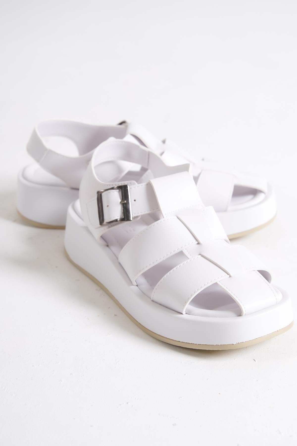 Levně Capone Outfitters Capone Women's Gladiator Band Wedge Heels, White Women's Flatform Sandals