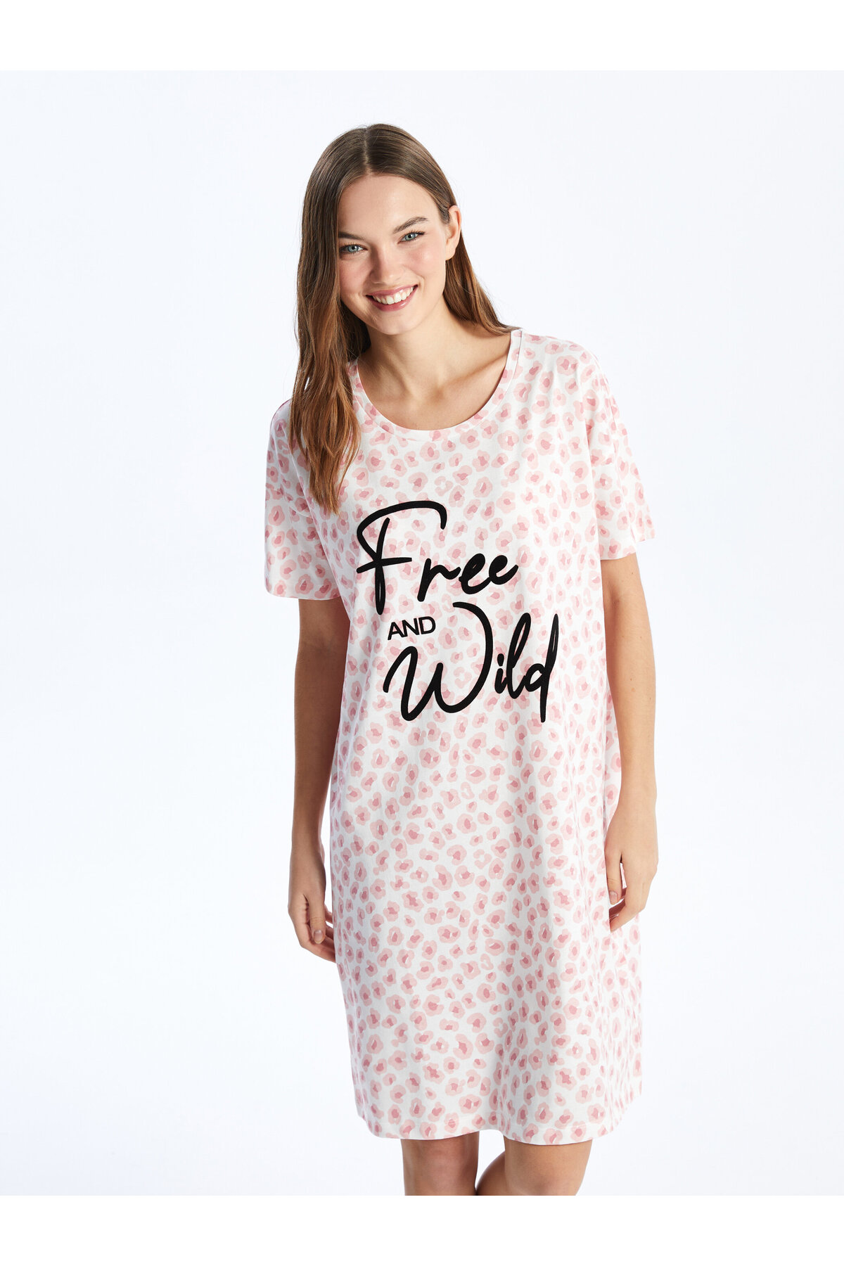 LC Waikiki Women's Crewneck Printed Short Sleeved Nightgown