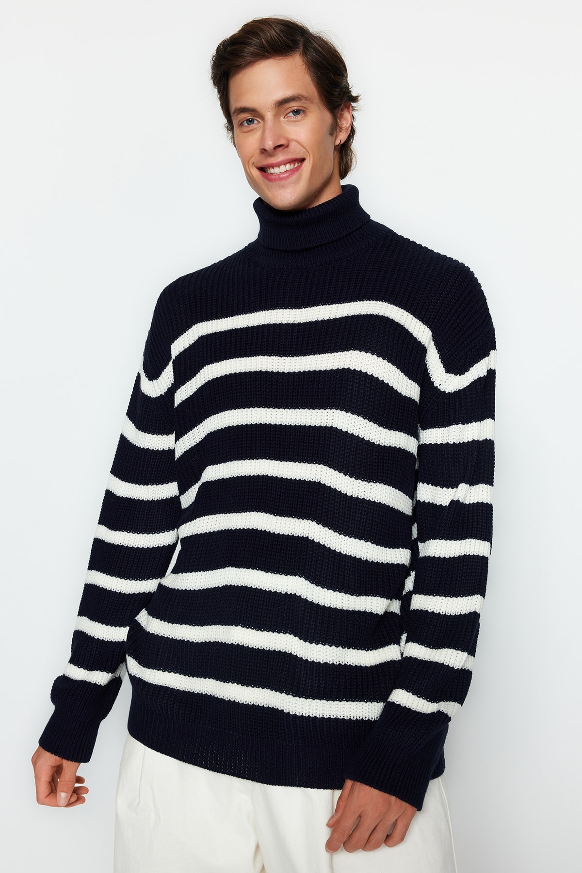 Levně Trendyol Navy Blue Unisex Oversize Fit Wide Fit Striped Knitwear Sweater