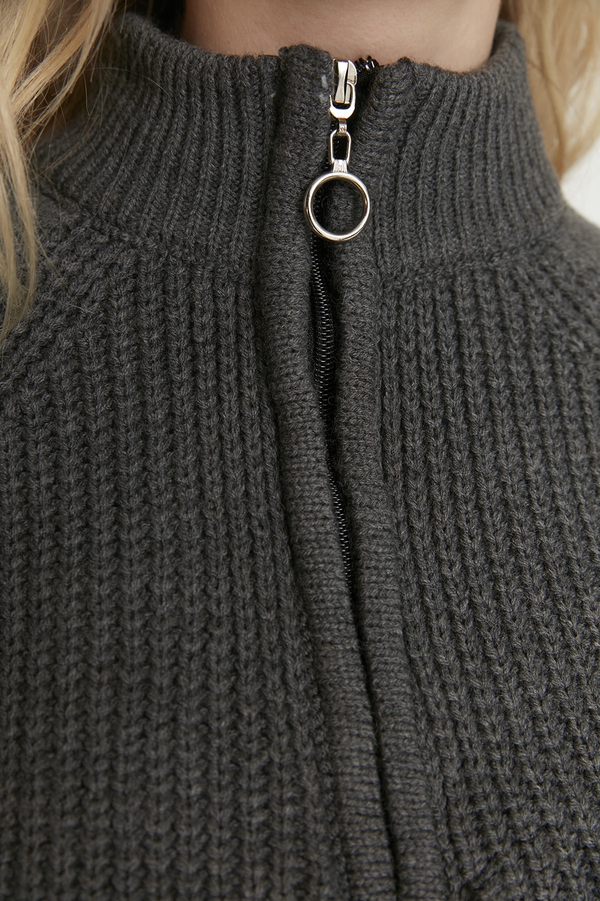 Trendyol Anthracite Crop Zippered Stand Collar Basic Knitwear Sweater