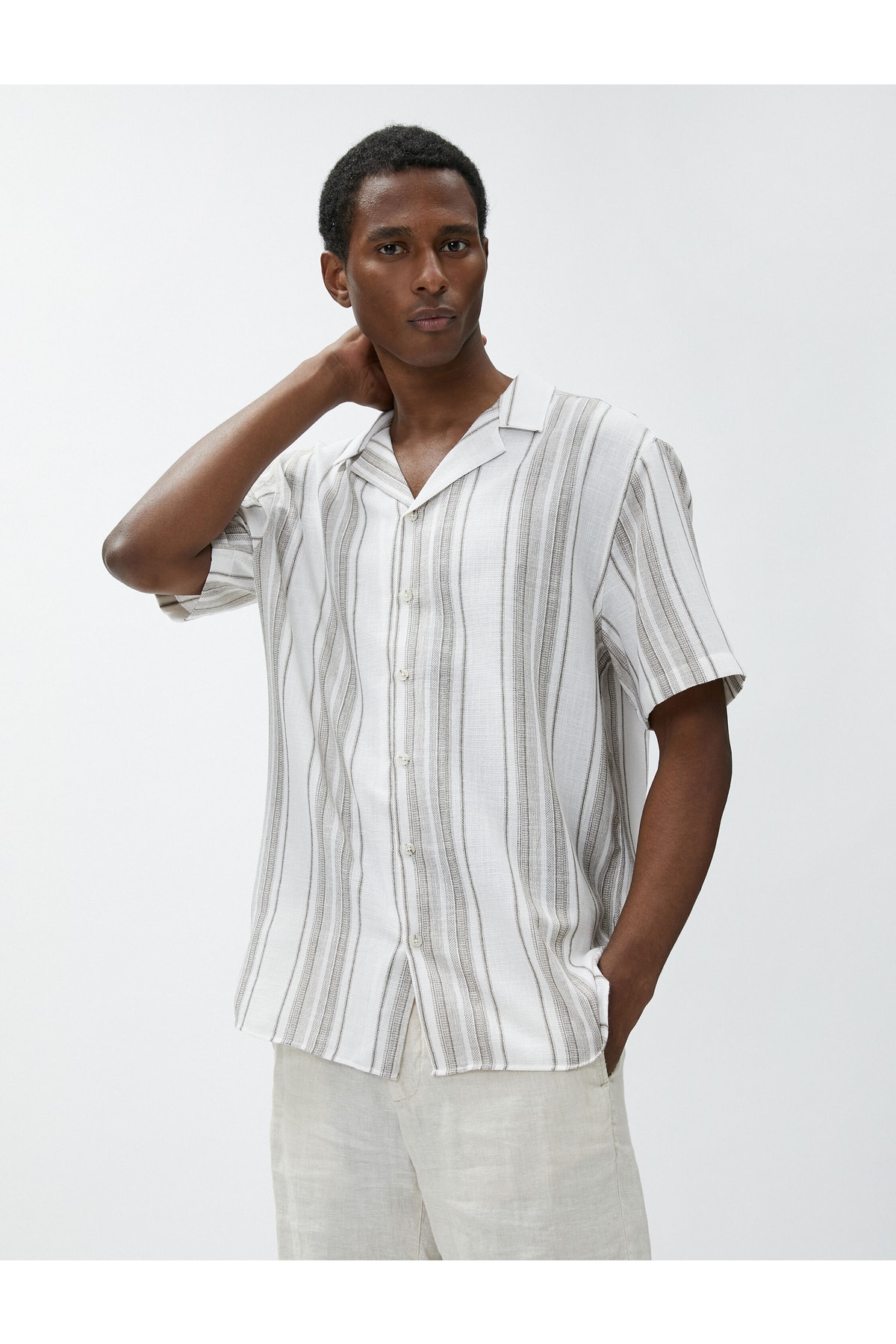 Levně Koton Summer Shirt with Short Sleeves Turndown Collar Cotton