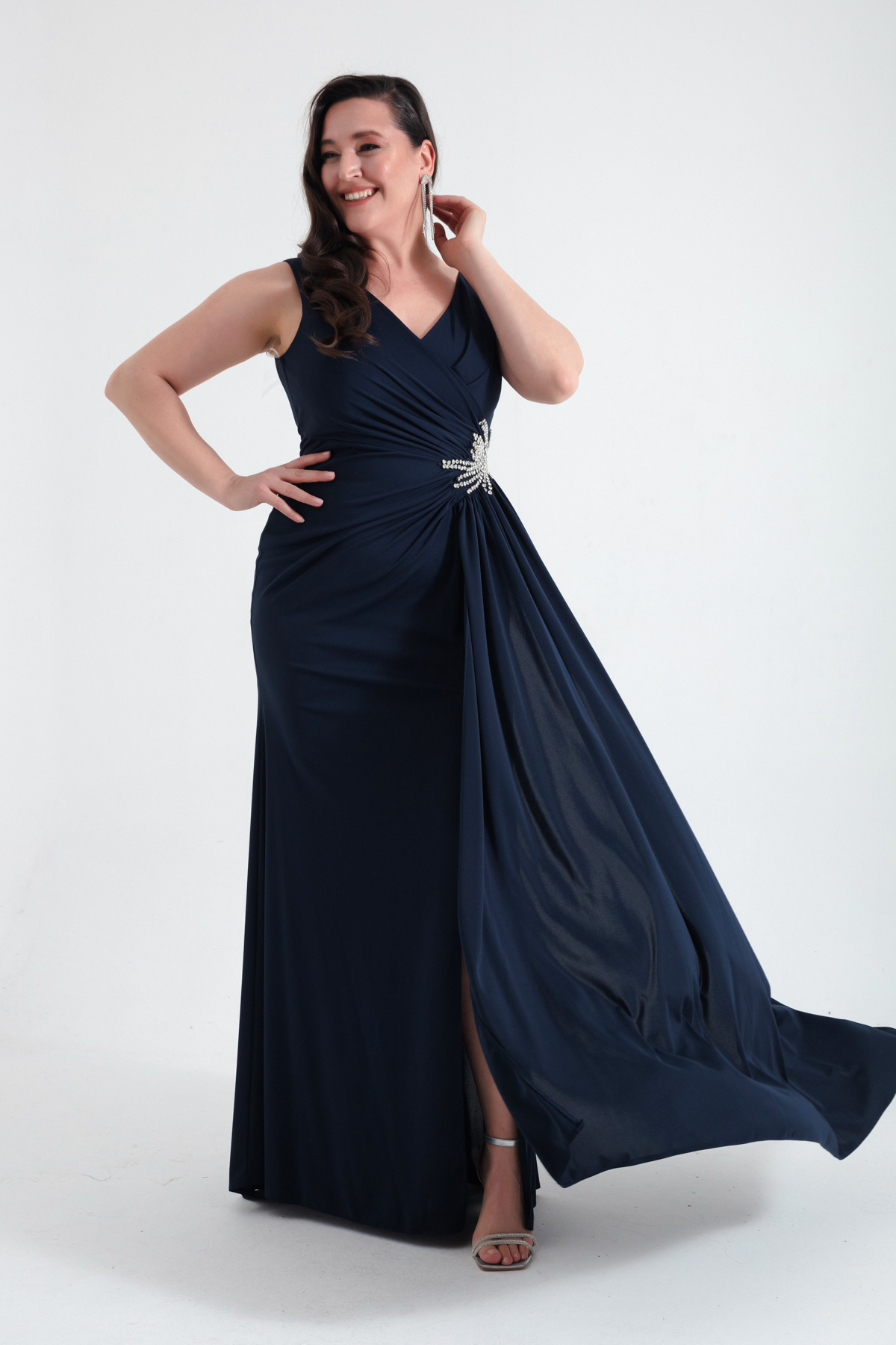 Levně Lafaba Women's Navy Blue Double Breasted Neck Stone Plus Size Evening Dress