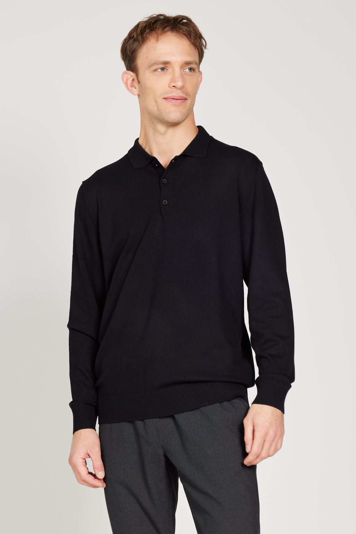Levně ALTINYILDIZ CLASSICS Men's Black Standard Fit Normal Cut Polo Neck Knitwear Sweater