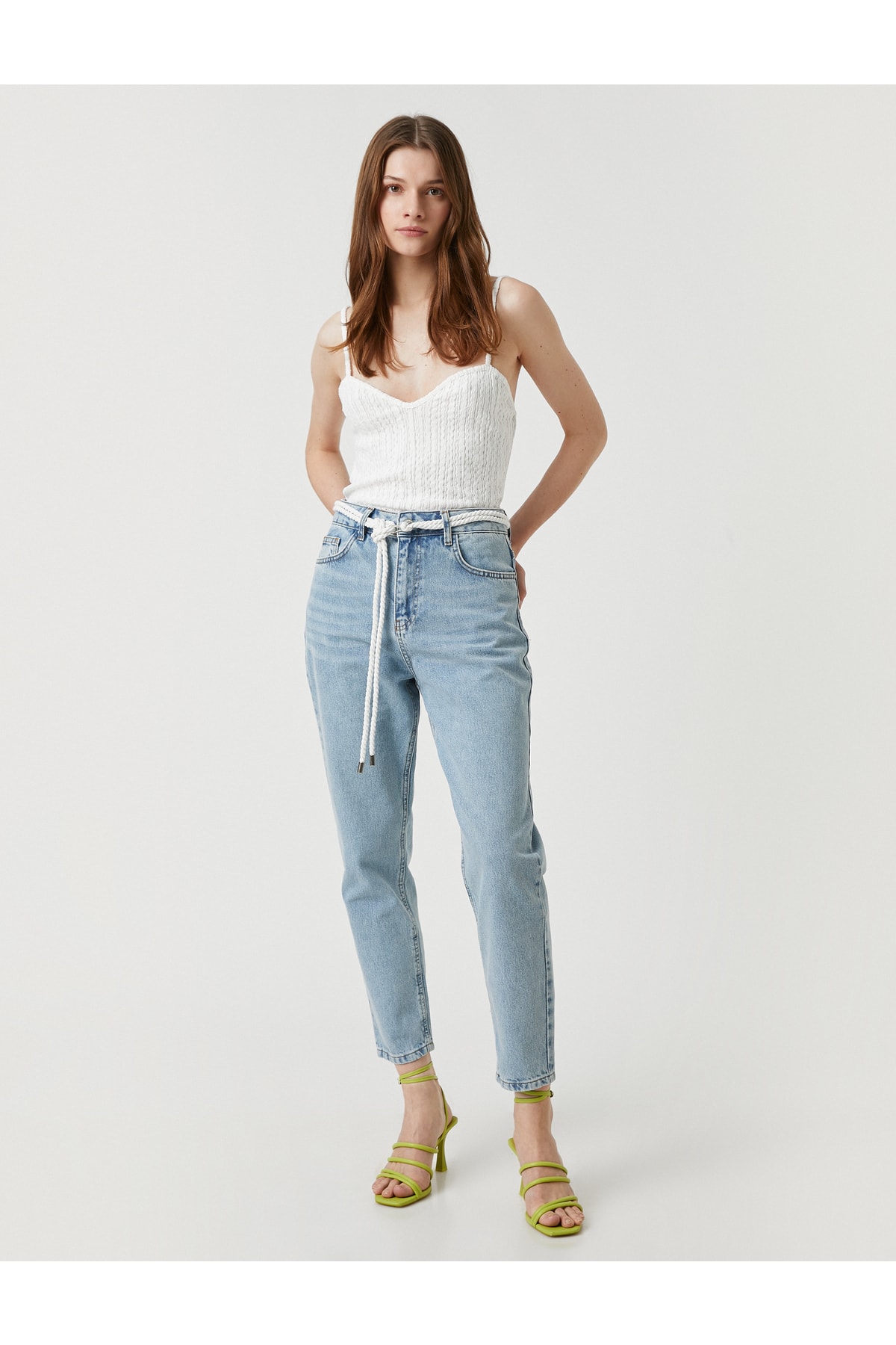 Levně Koton High Waisted Jeans with Belt and Slightly Skinny Legs - Mom Jeans