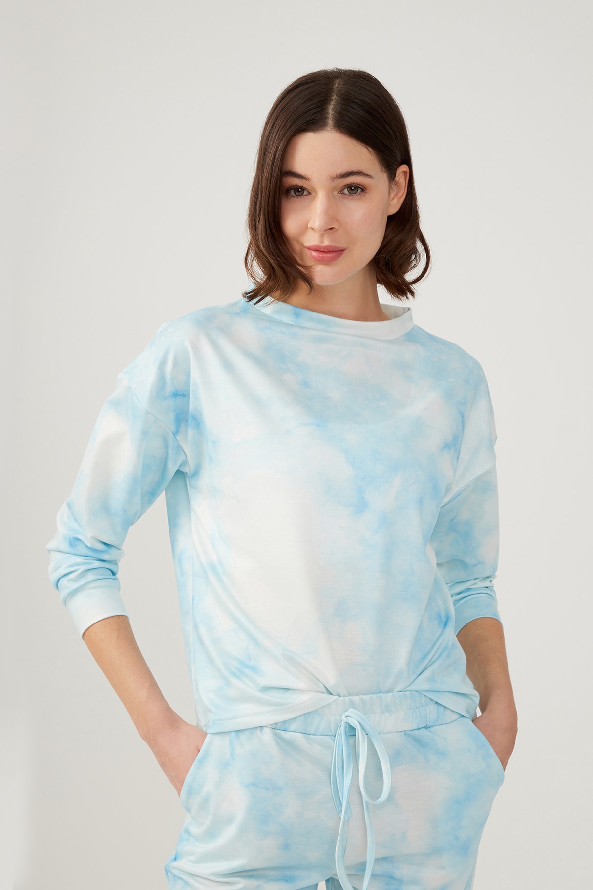 Levně LOS OJOS Women's Blue Batik Patterned Pajama Set