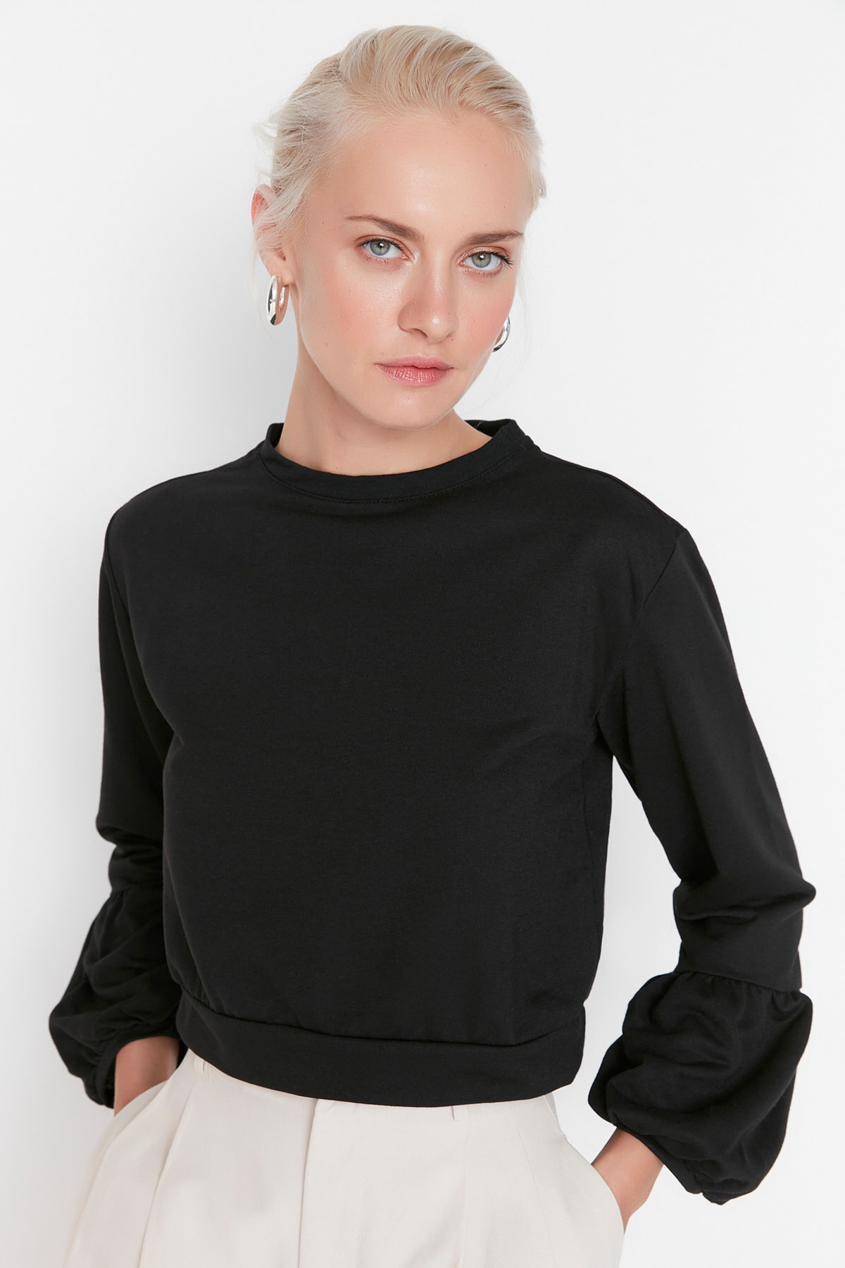 Trendyol Black Balloon Sleeve Detailed Binding Crop Thin Knitted Sweatshirt