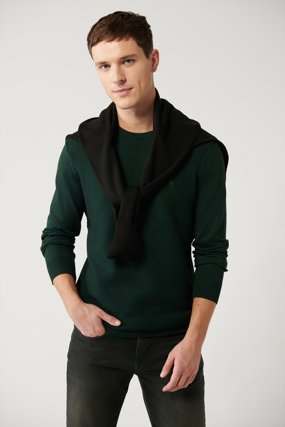 Levně Avva Men's Green Knitwear Sweater Crew Neck Front Textured Cotton Regular Fit