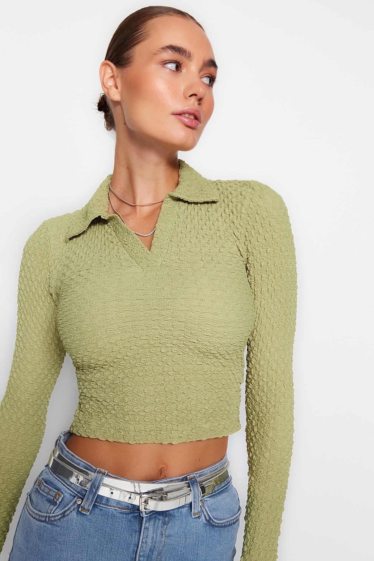 Levně Trendyol Green Premium Textured Fabric Polo Neck Fitted/Situated Crop Knitted Blouse