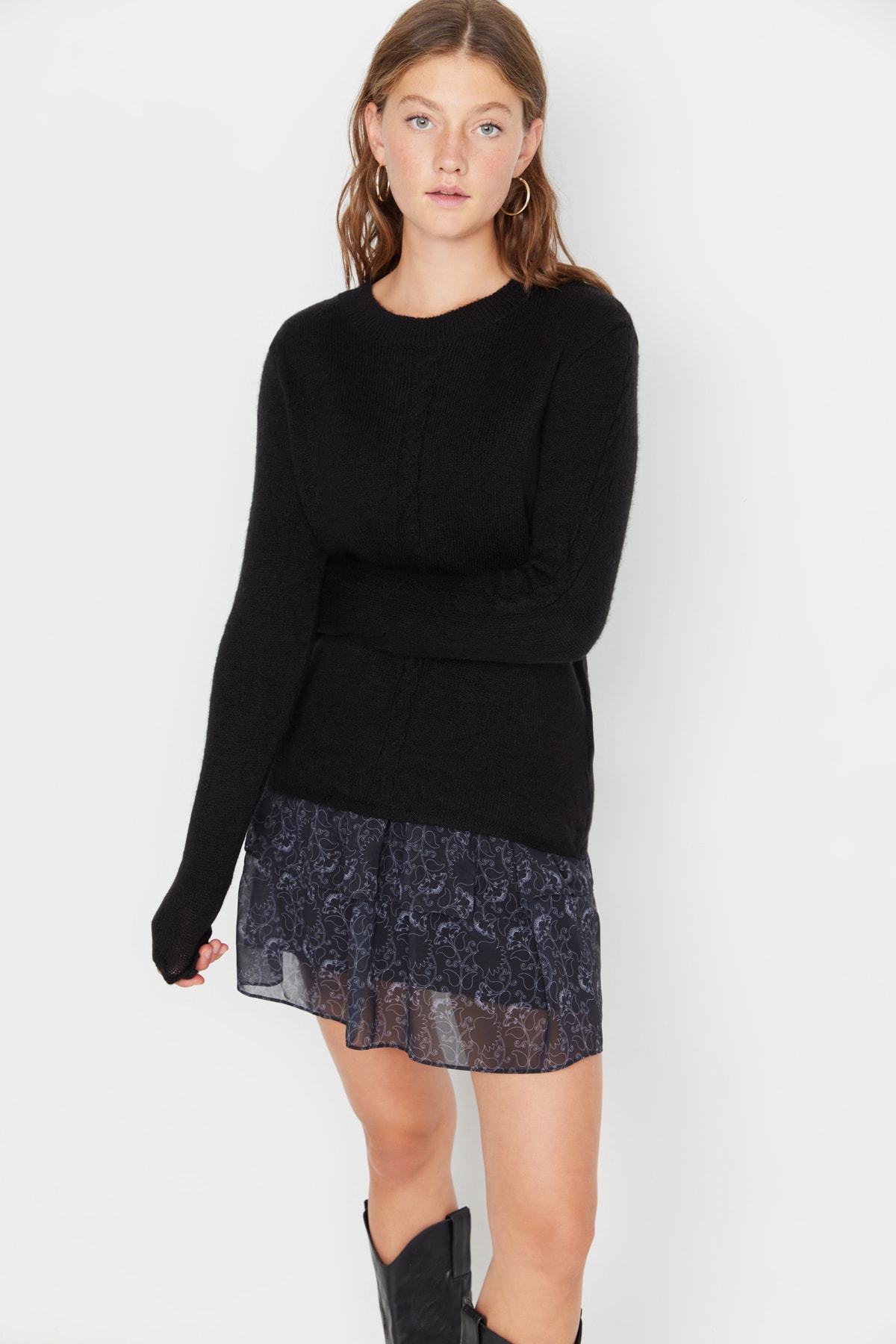 Levně Trendyol Black Wool Knitted Detailed Knitwear Sweater