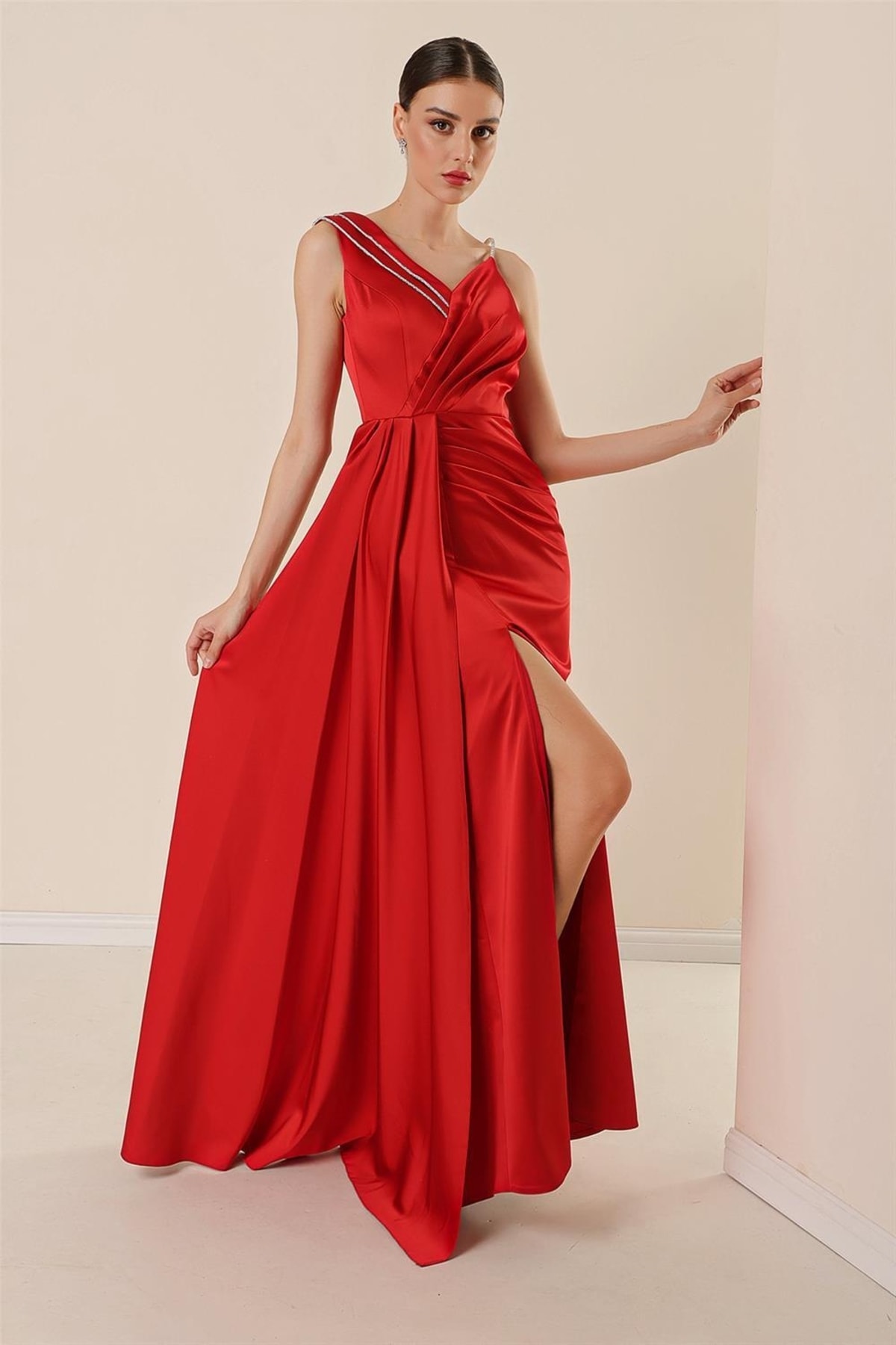 By Saygı Double-layered Collar, Lined with Stones and a slit in the Front, Handkerchief Long Satin Dress Red