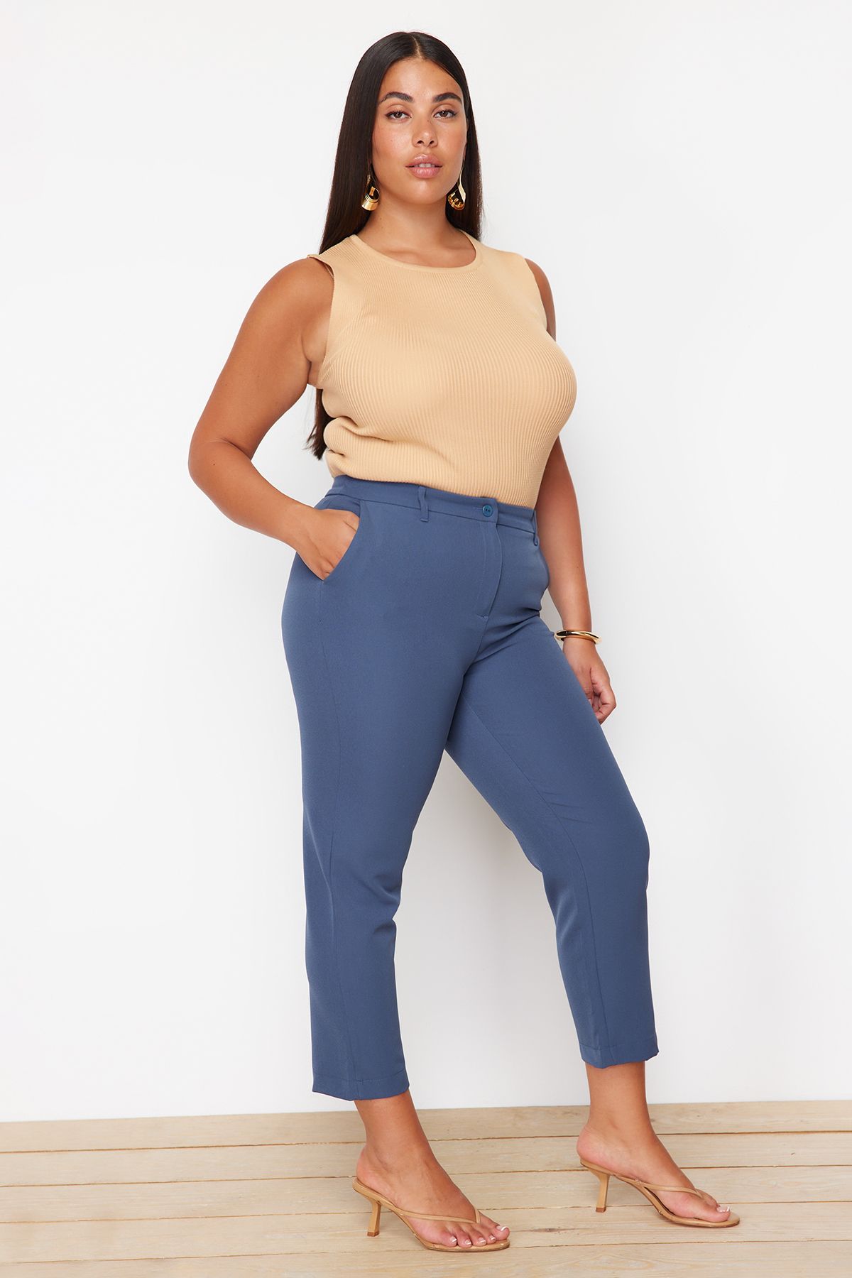 Trendyol Curve Navy Blue Woven Short Plus Size Fabric Trousers