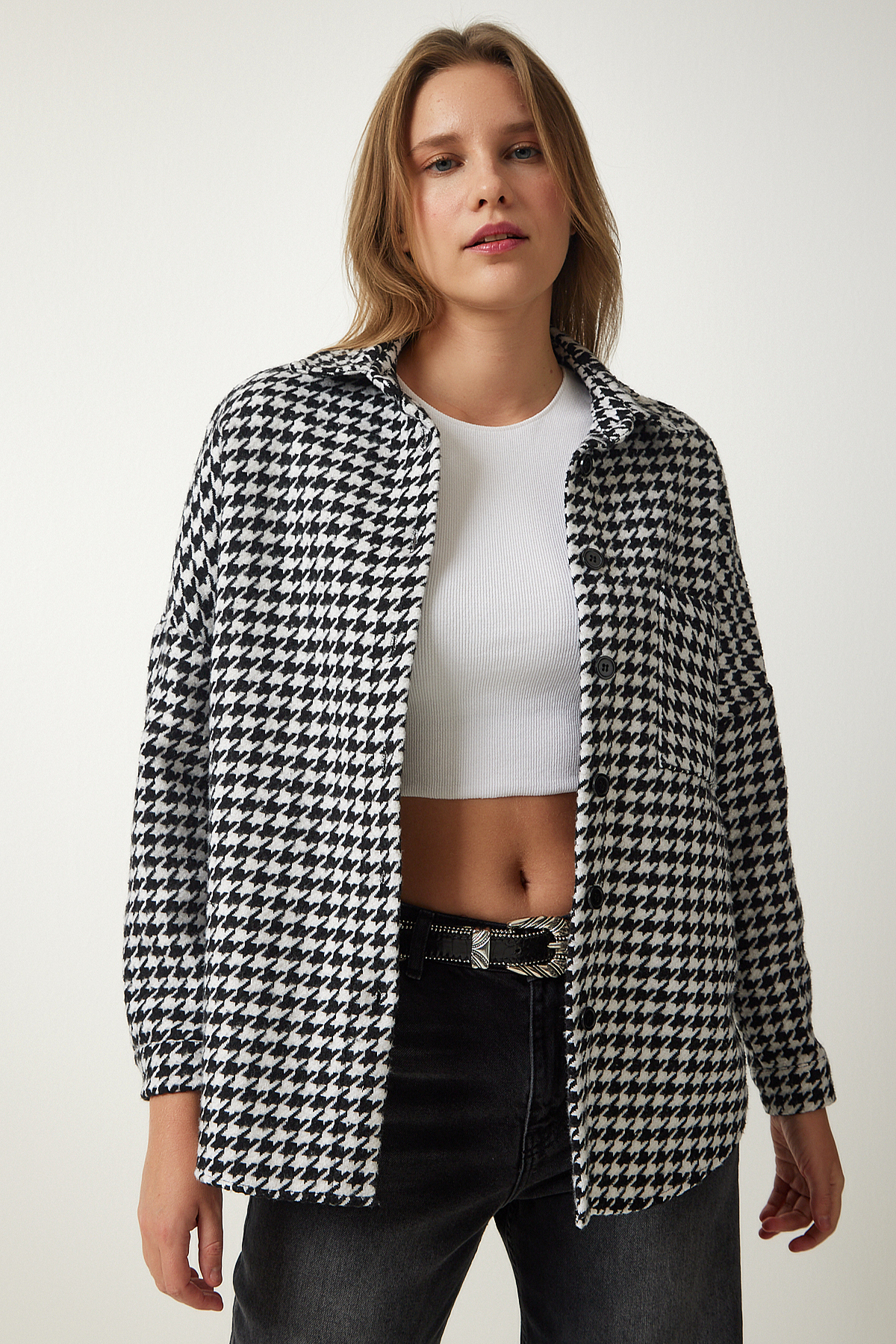 Happiness İstanbul Women's Black and White Houndstooth Patterned Cachet Jacket Shirt