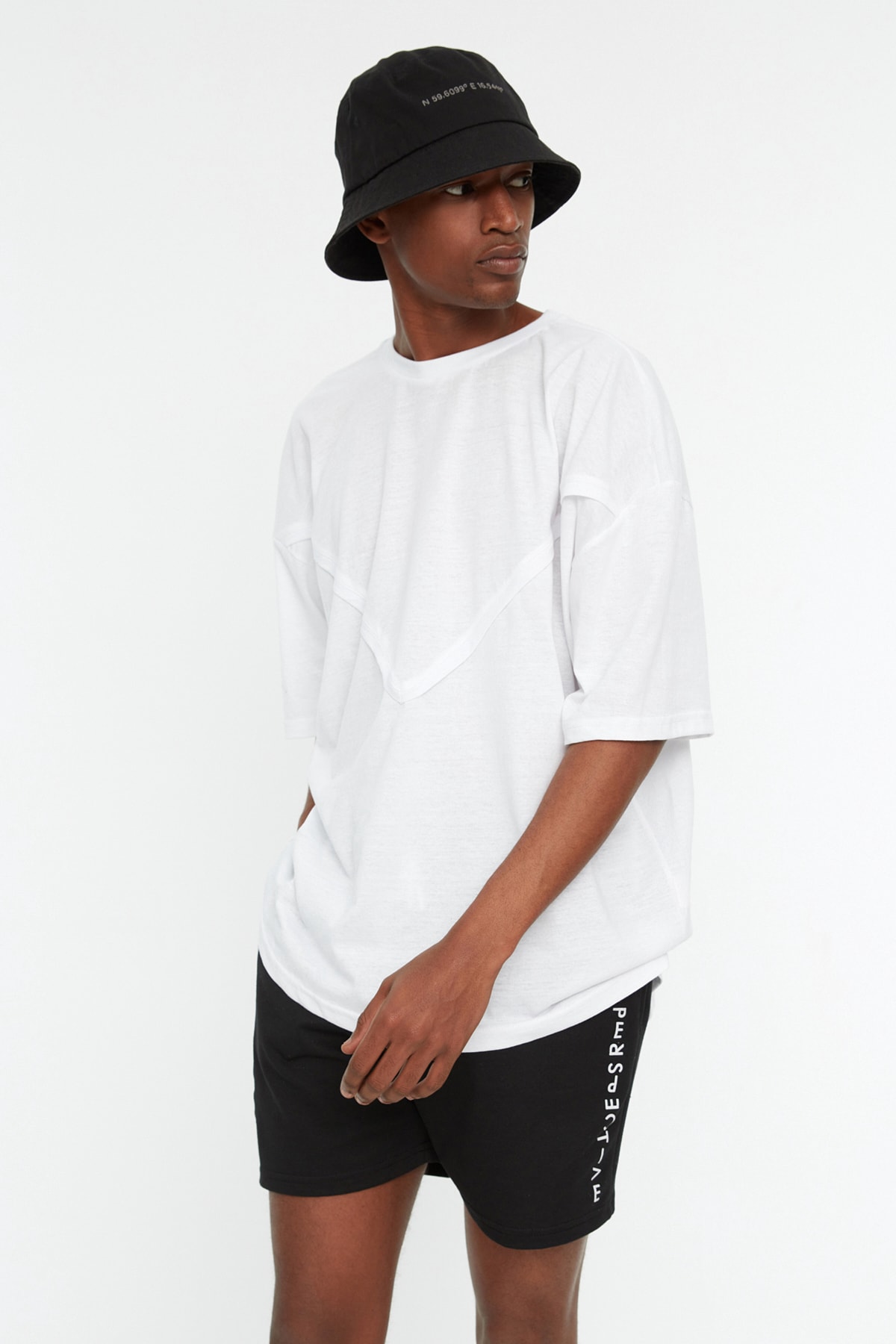 Trendyol White Men's Oversize Fit Short Sleeve Crew Neck ...