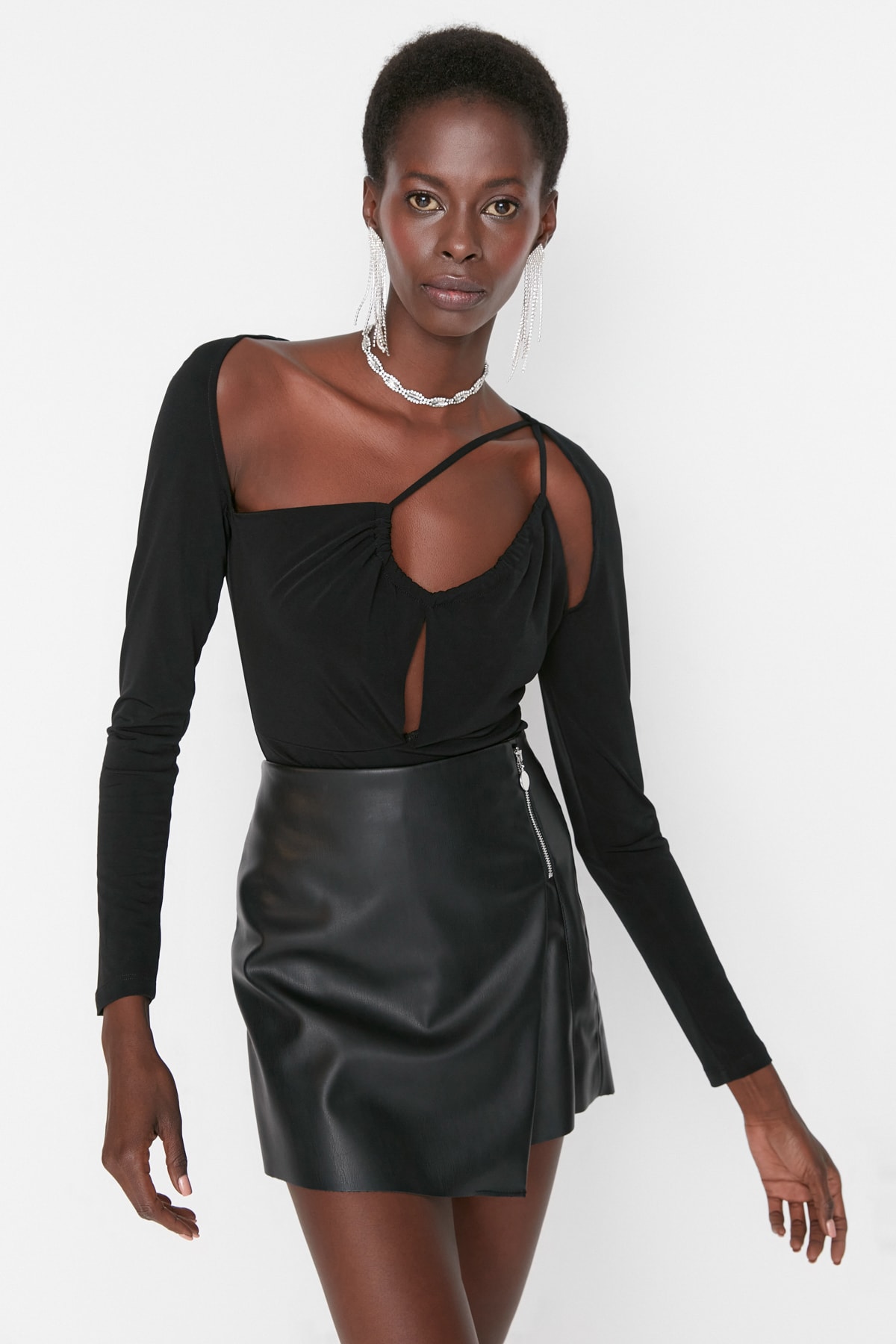 Trendyol Black Knitted Window/Cut Out Detail Asymmetric Collar Bodysuit