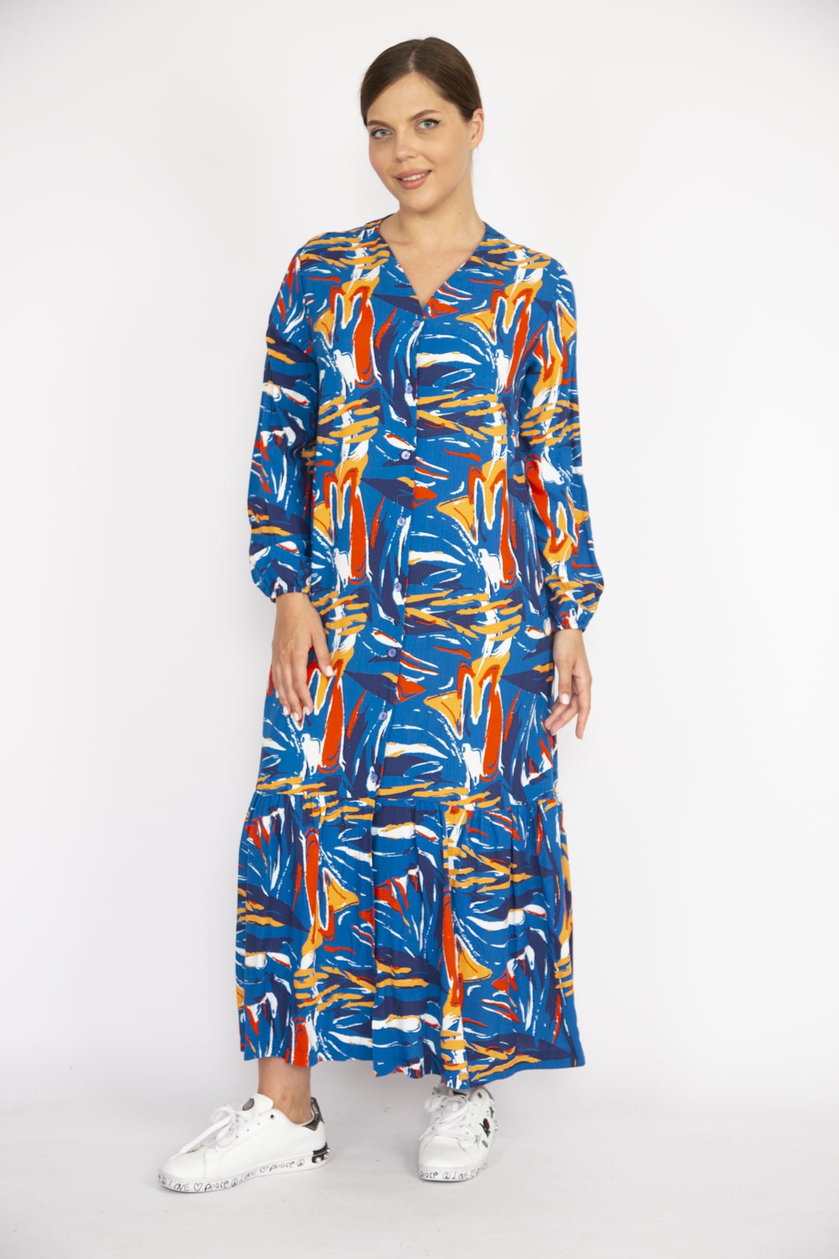 Levně Şans Women's Saks Plus Size Woven Viscose Fabric Front Buttoned Hem Tiered Long Sleeve Dress