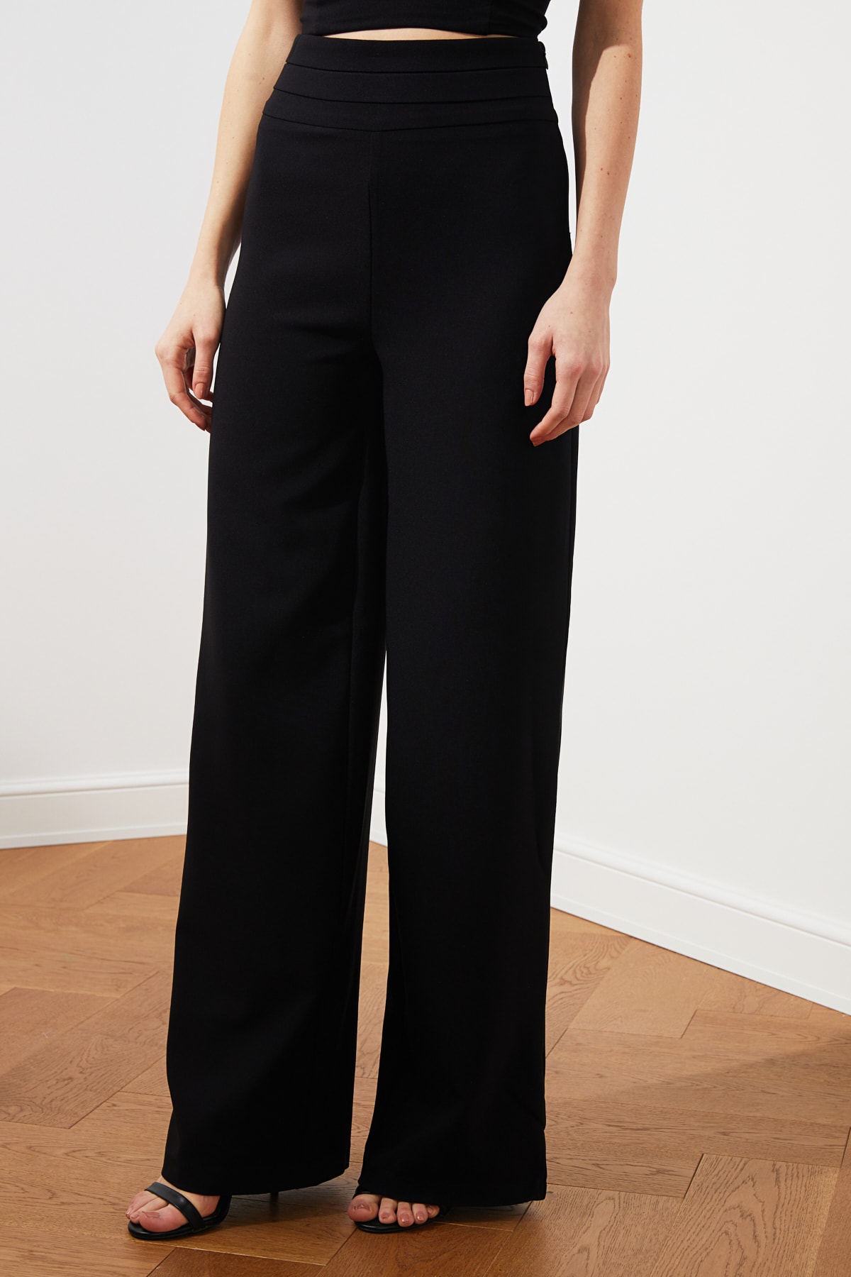 Pantaloni dama, Trendyol Detailed