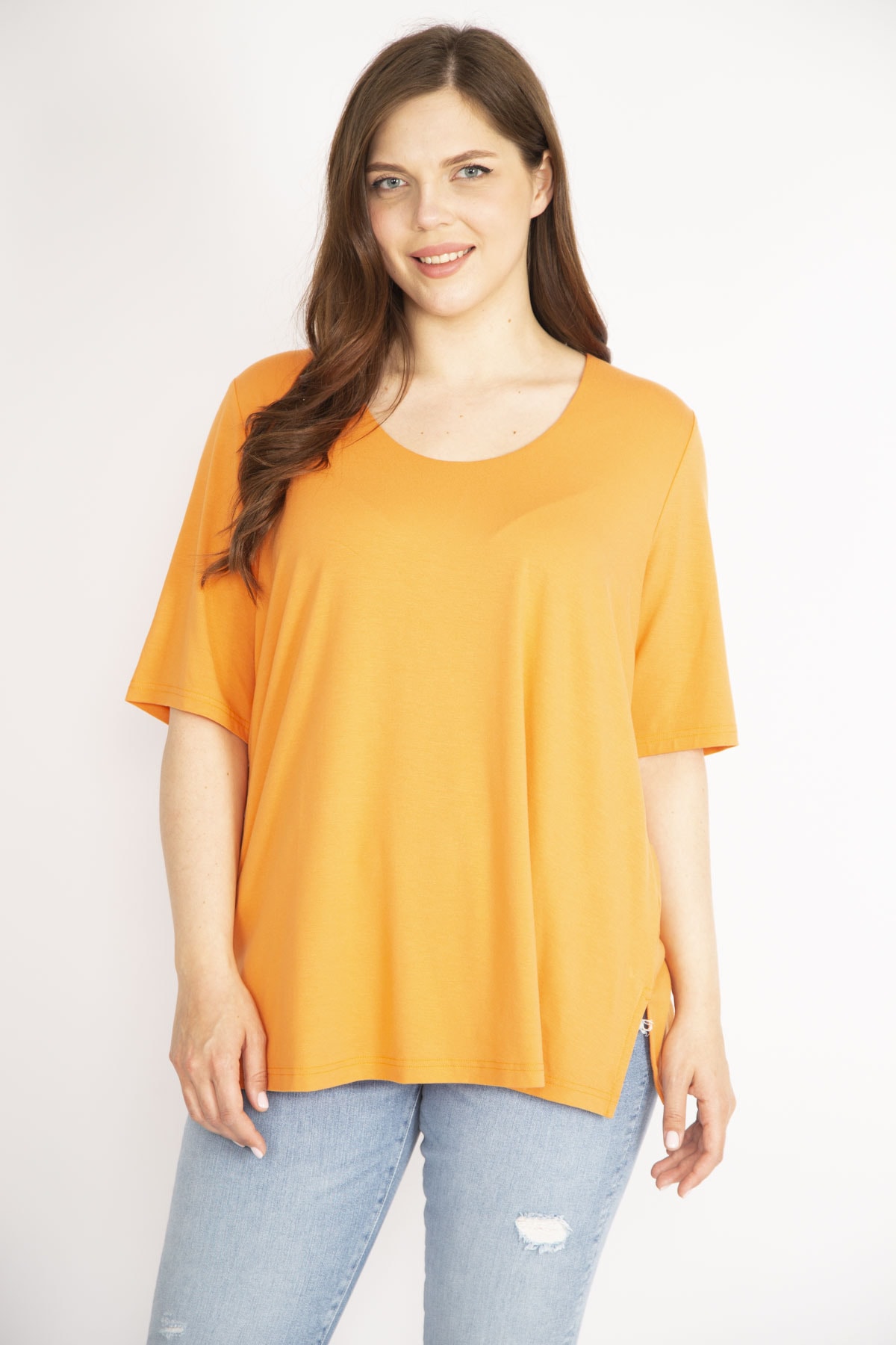 Levně Şans Women's Orange Plus Size Front Two Layer Short Sleeve Lycra Blouse