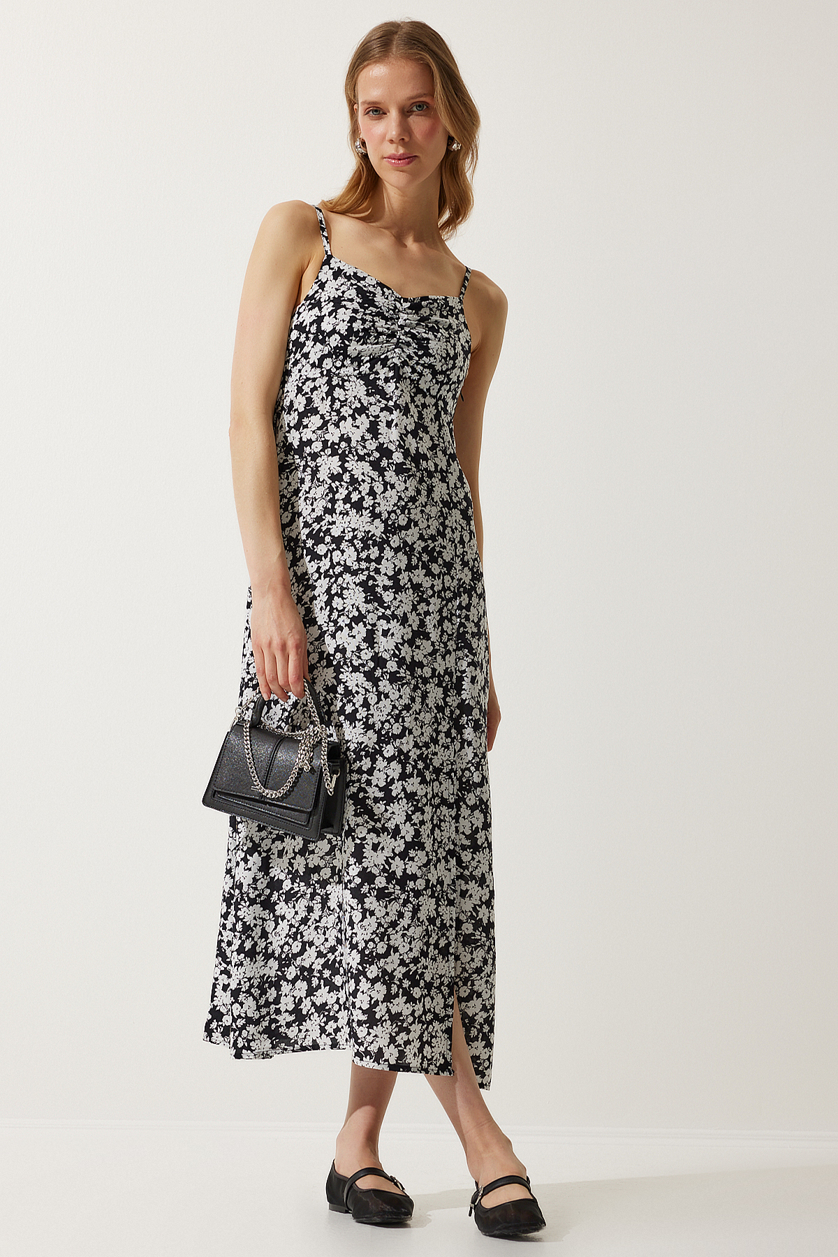 Happiness İstanbul Women's Black and White Strap Patterned Viscose Dress