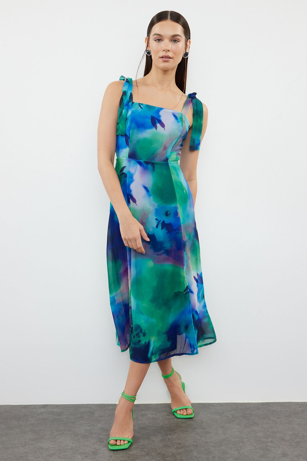 Trendyol Blue Floral A-Line Slit Back Gipe Detailed Chiffon Lined Midi Woven Dress