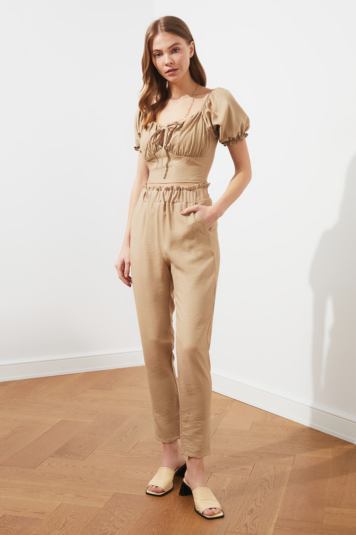 Trendyol Nurca Crop Bluza