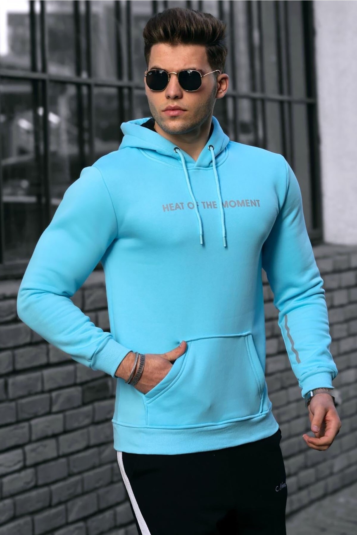 Levně Madmext Men's Turquoise Hooded Sweatshirt 4784