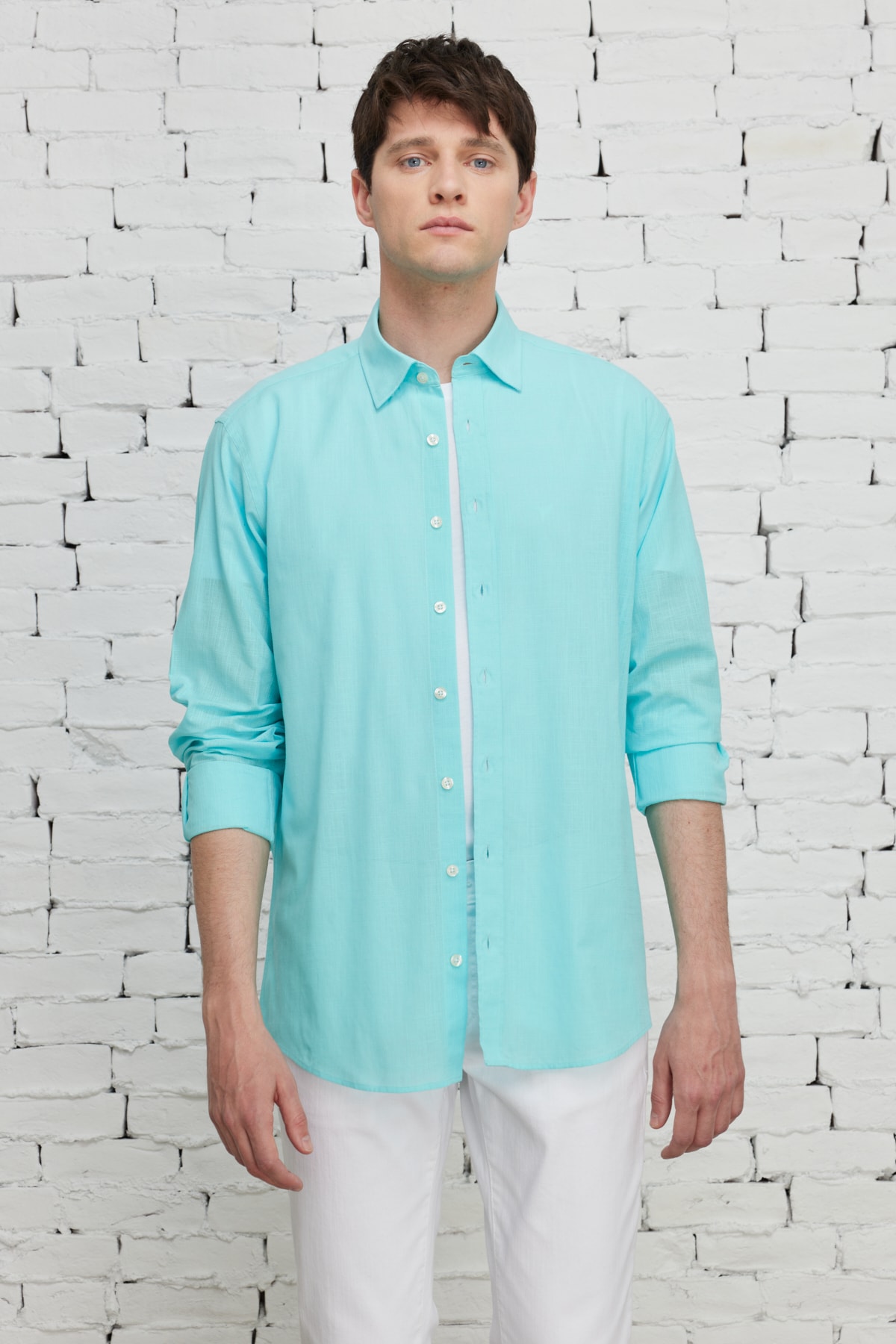AC&Co / Altınyıldız Classics Men's Turquoise Comfort Fit Relaxed Cut Concealed Button Collar 100% Cotton Flamed Shirt