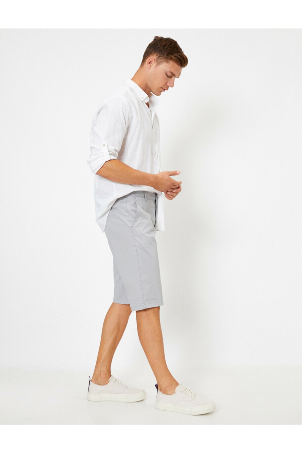 Koton Men's Gray Solid Color Gabardine Chino Shorts