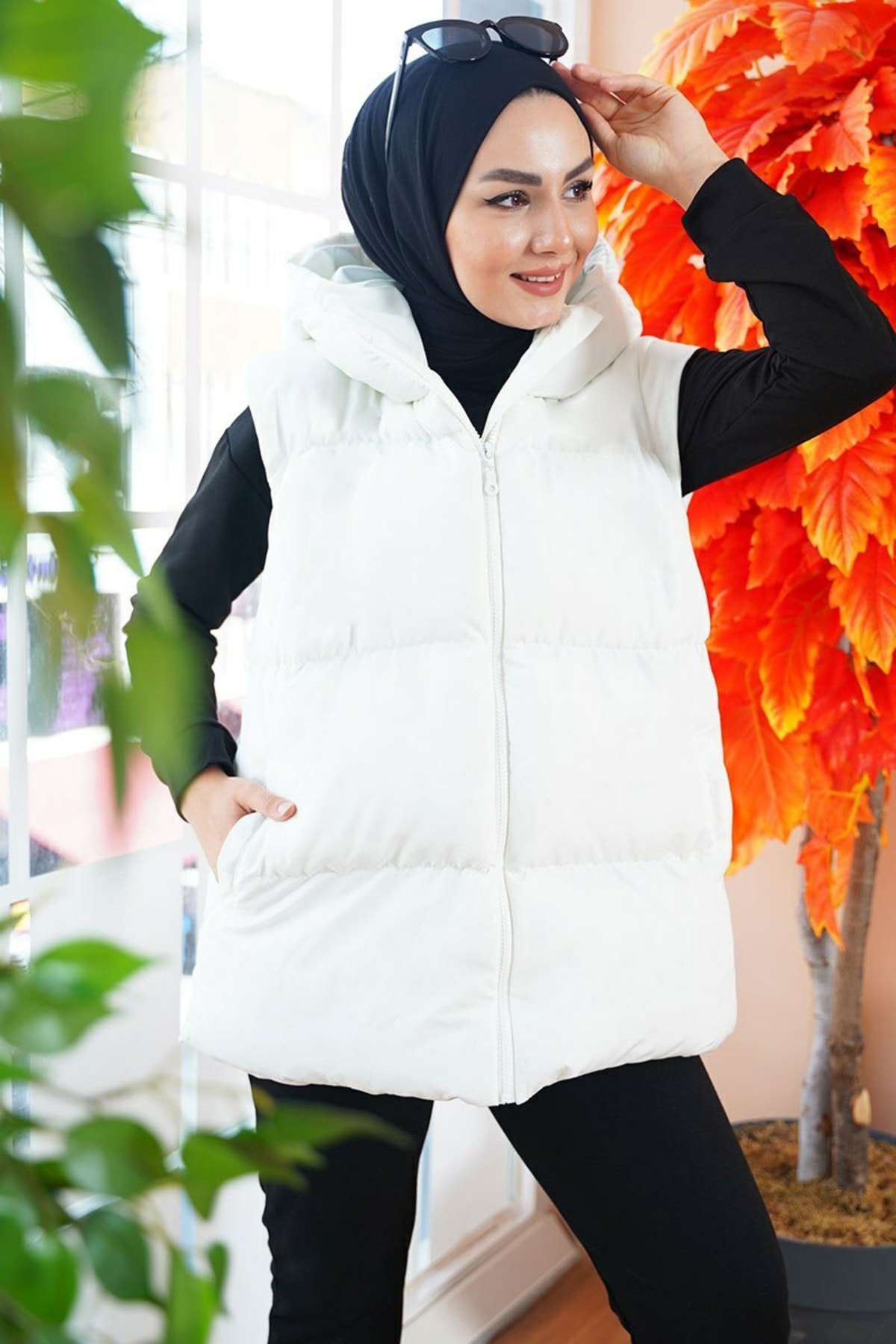 Bigdart T6787 Hijab Short Inflatable Vest - White