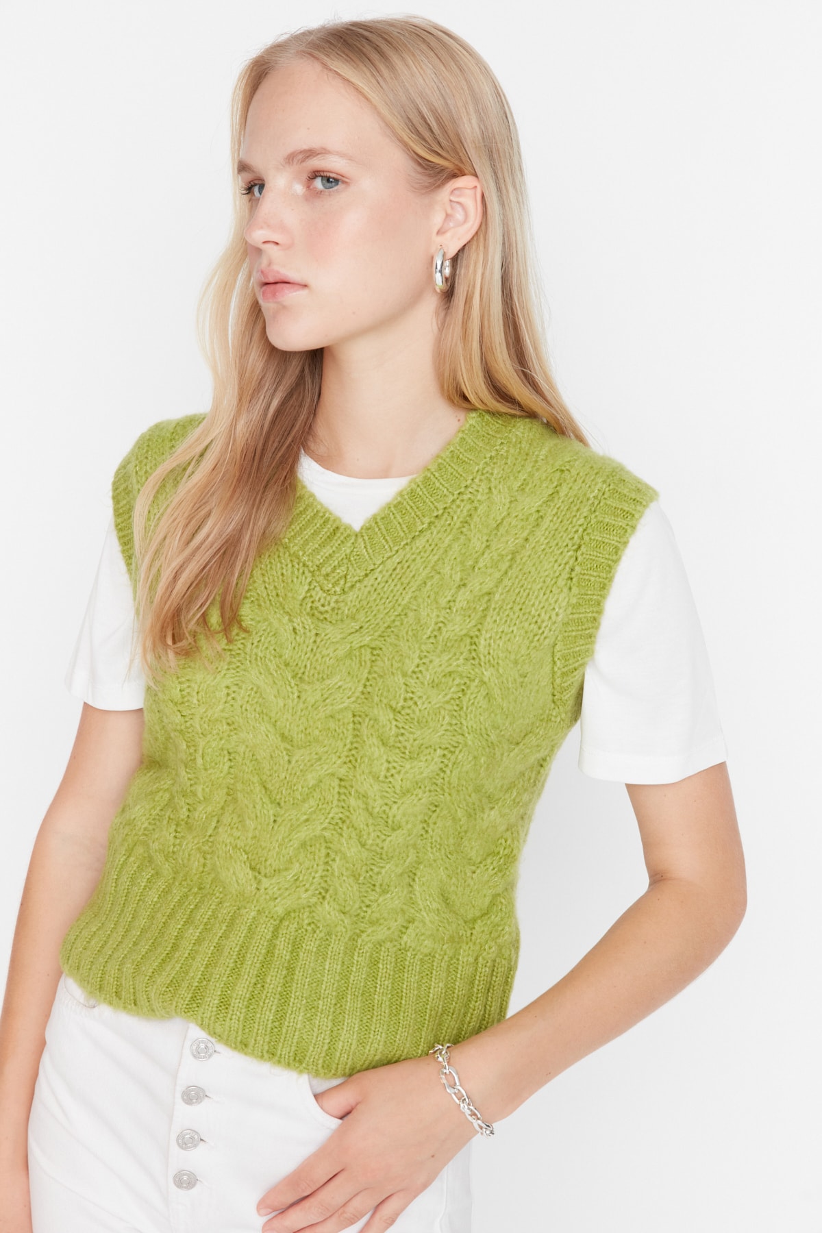 Trendyol Green Knit Detailed Knitwear Sweater