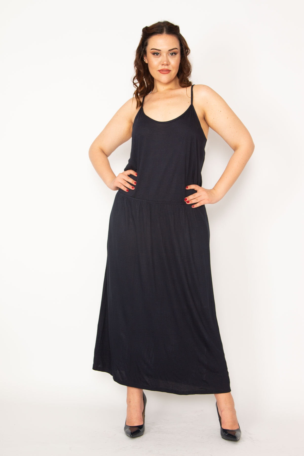 Levně Şans Women's Plus Size Navy Blue Viscose Dress with Elastic Waist and Straps