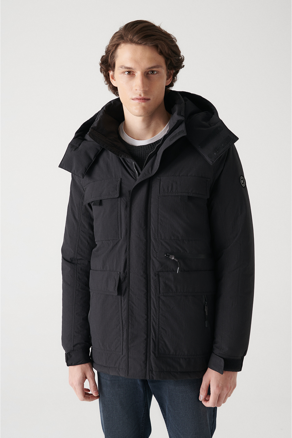 Levně Avva Men's Black Hooded Collar Fibrous Water Repellent Comfort Fit Comfortable Cut Coat