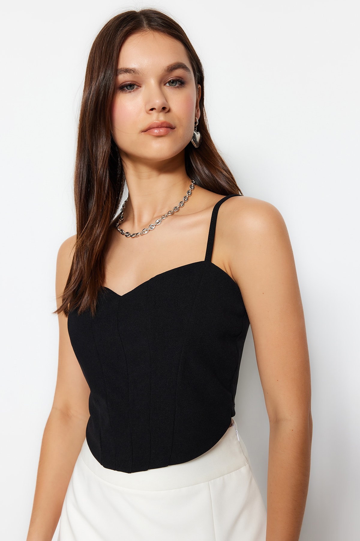 Levně Trendyol Black Fitted Crepe Knitted Bustier with Crop Straps
