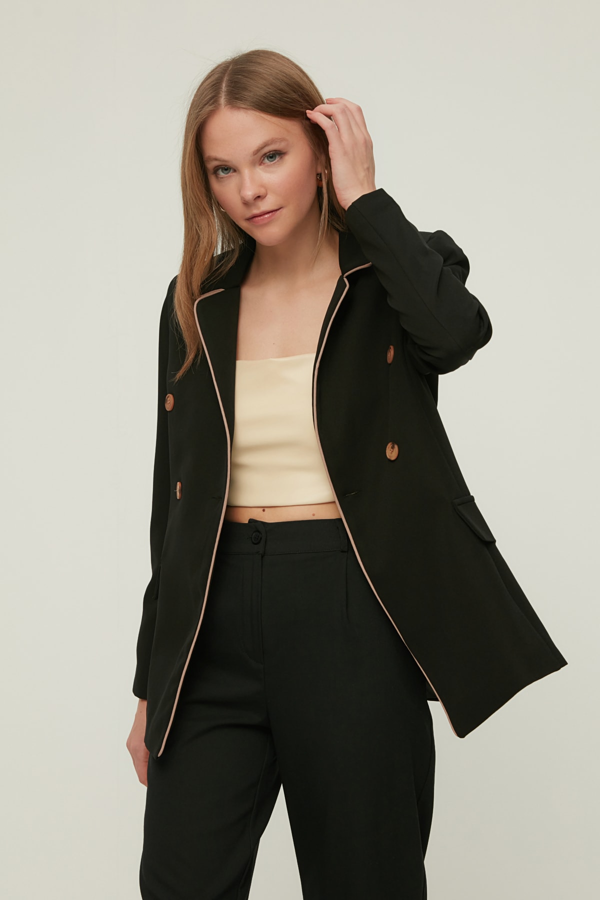 TRENDYOL Damen Bikerjacke - Figurbetont Schwarz 42 EU 100% Polyester