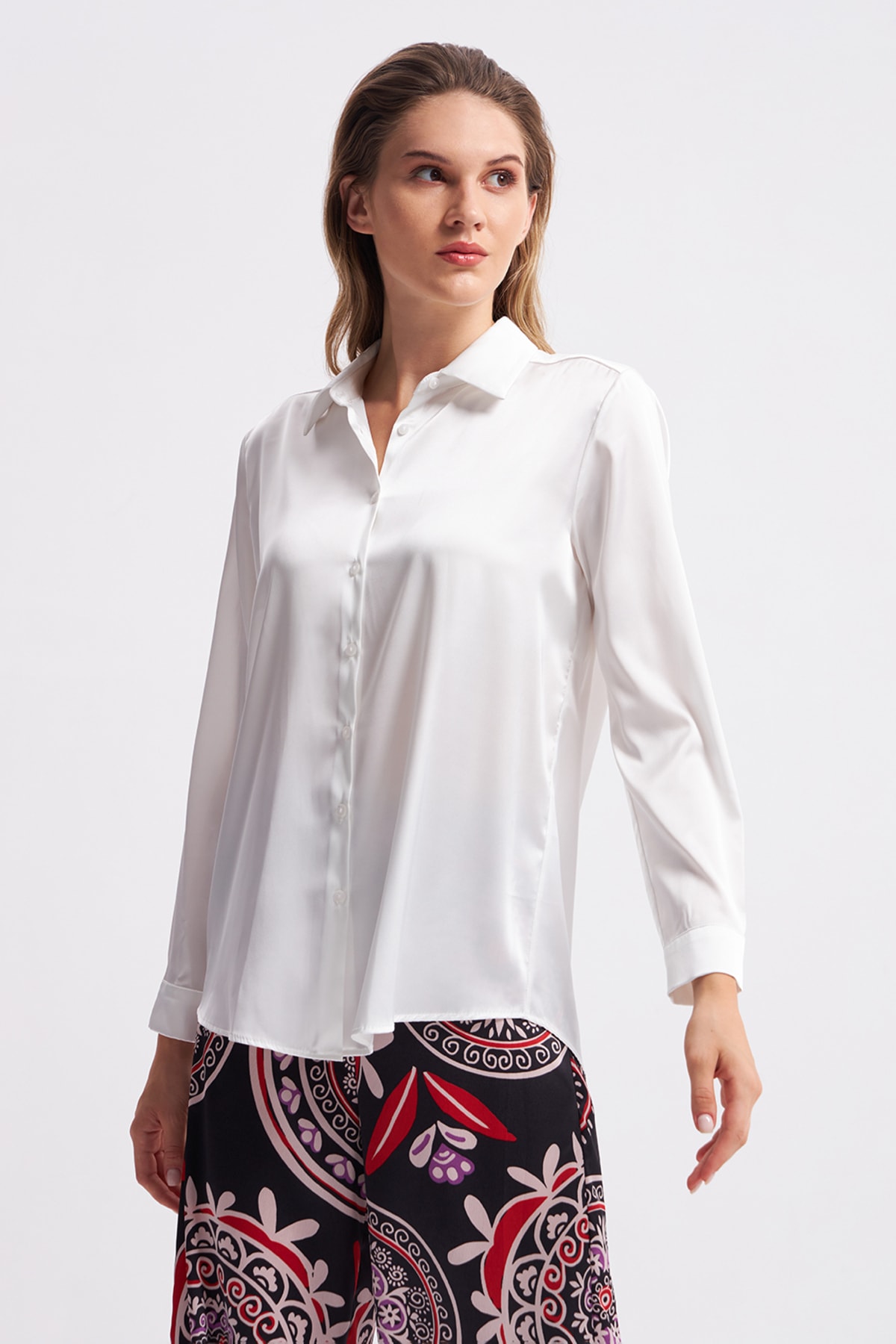 Levně Gusto Satin Shirt - White