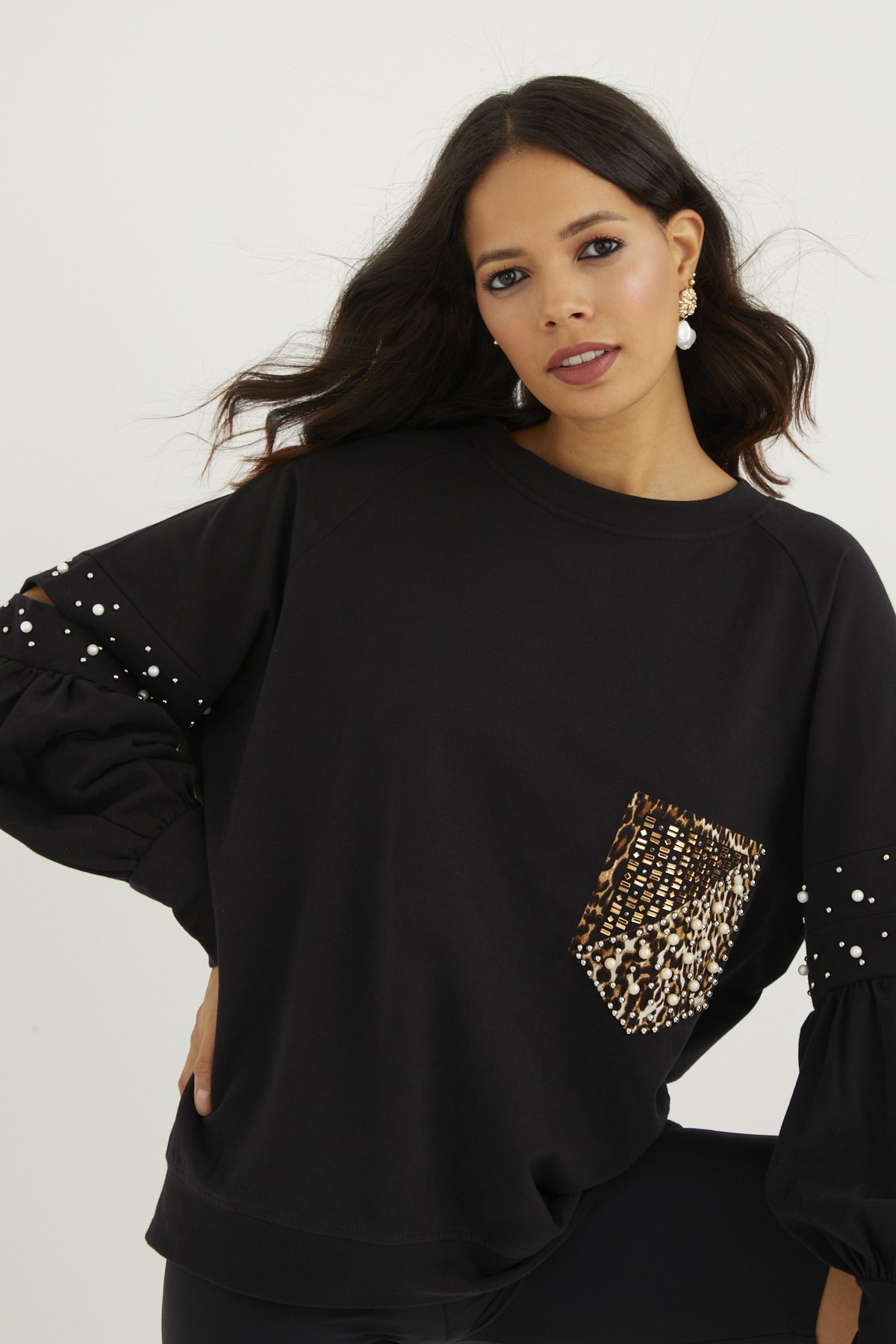 Cool & Sexy Women's Black Pearl Sleeve Detailed Sweatshirt