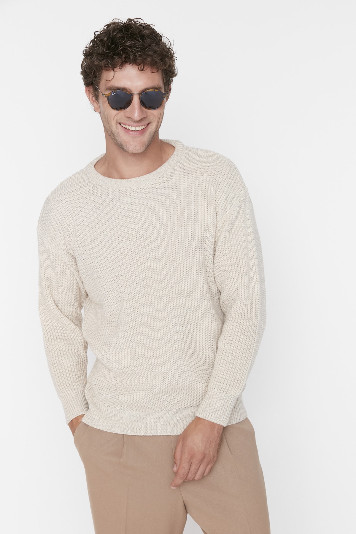 Levně Trendyol Beige Oversize Fit Wide Fit Crew Neck Basic Knitwear Sweater