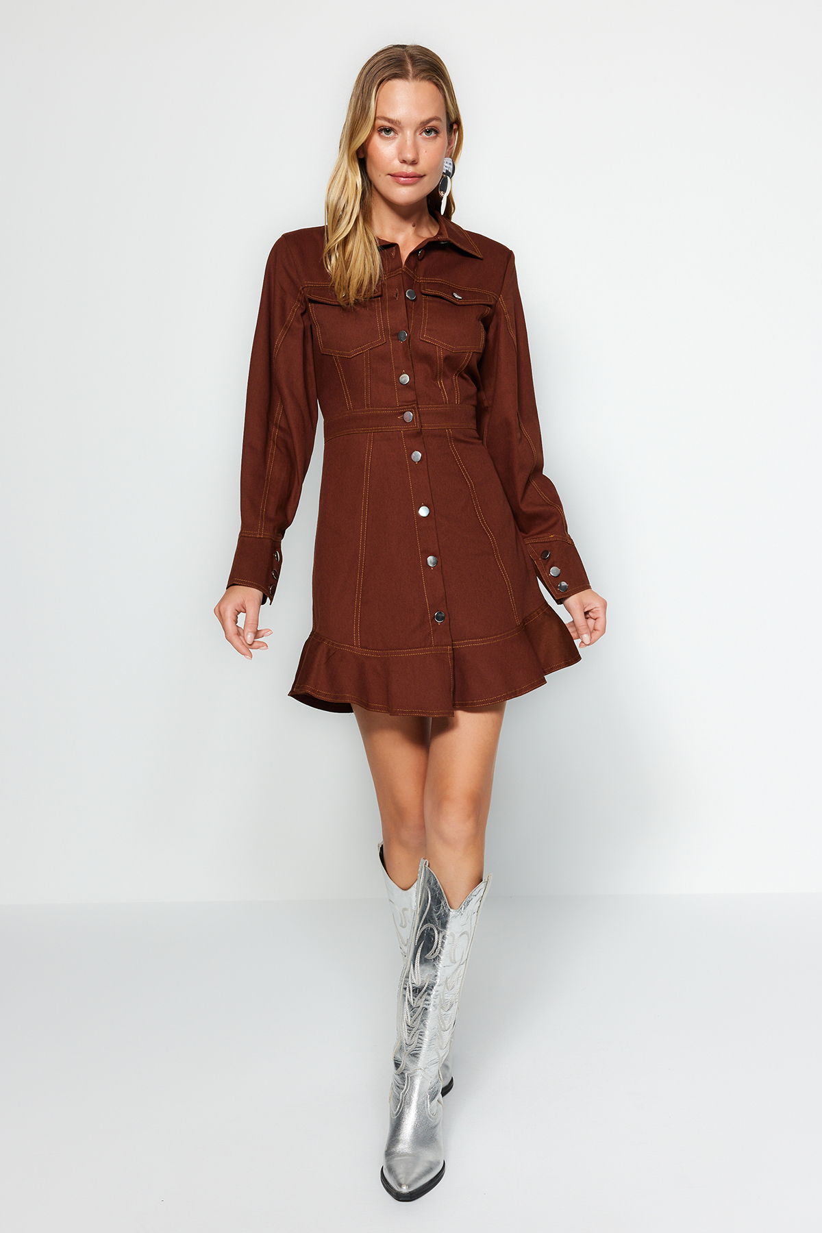 Levně Trendyol Brown Button Detailed Mini Woven Shirt Dress
