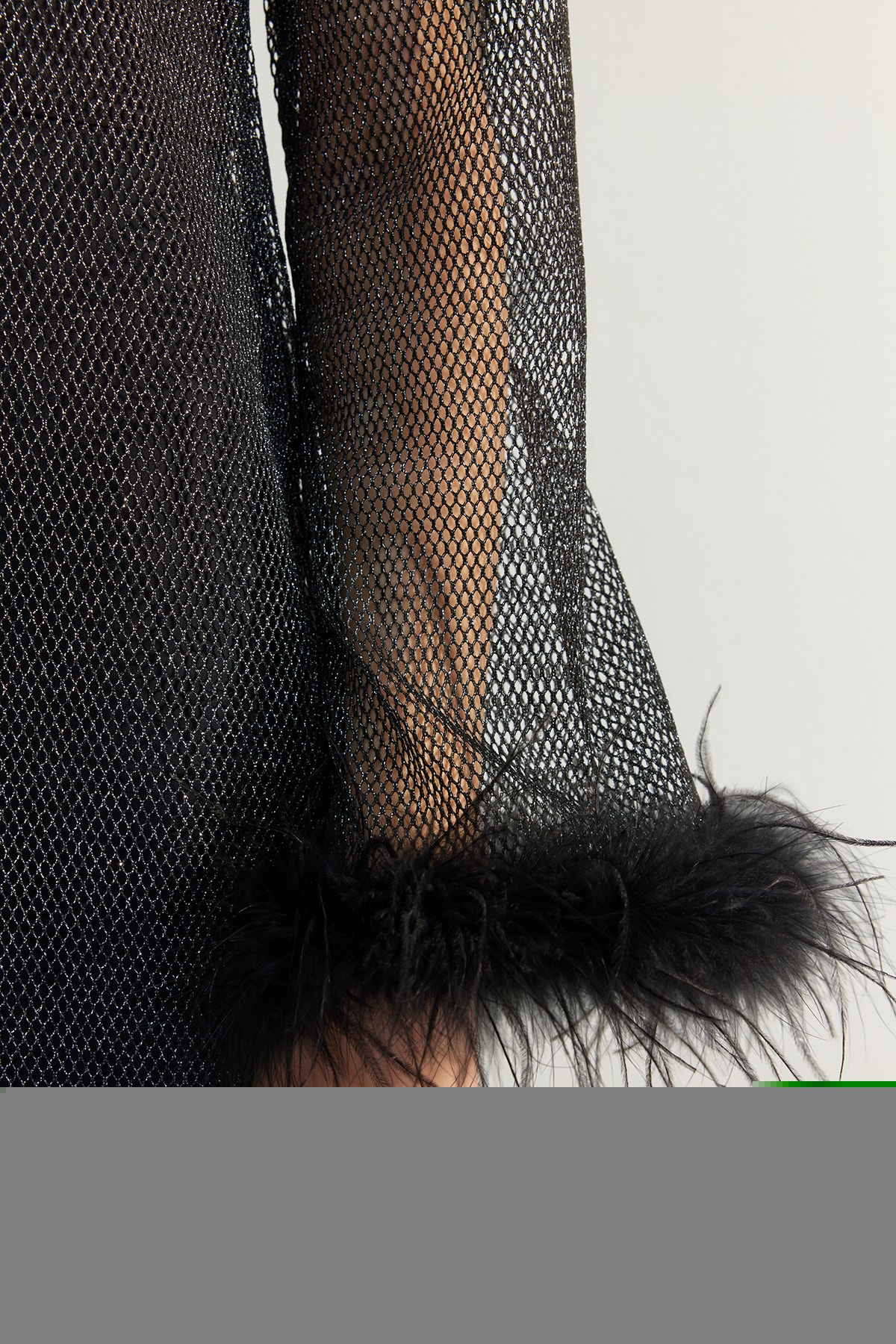 Rochie de seara eleganta Trendyol Black Otrisch cu plasa detaliata