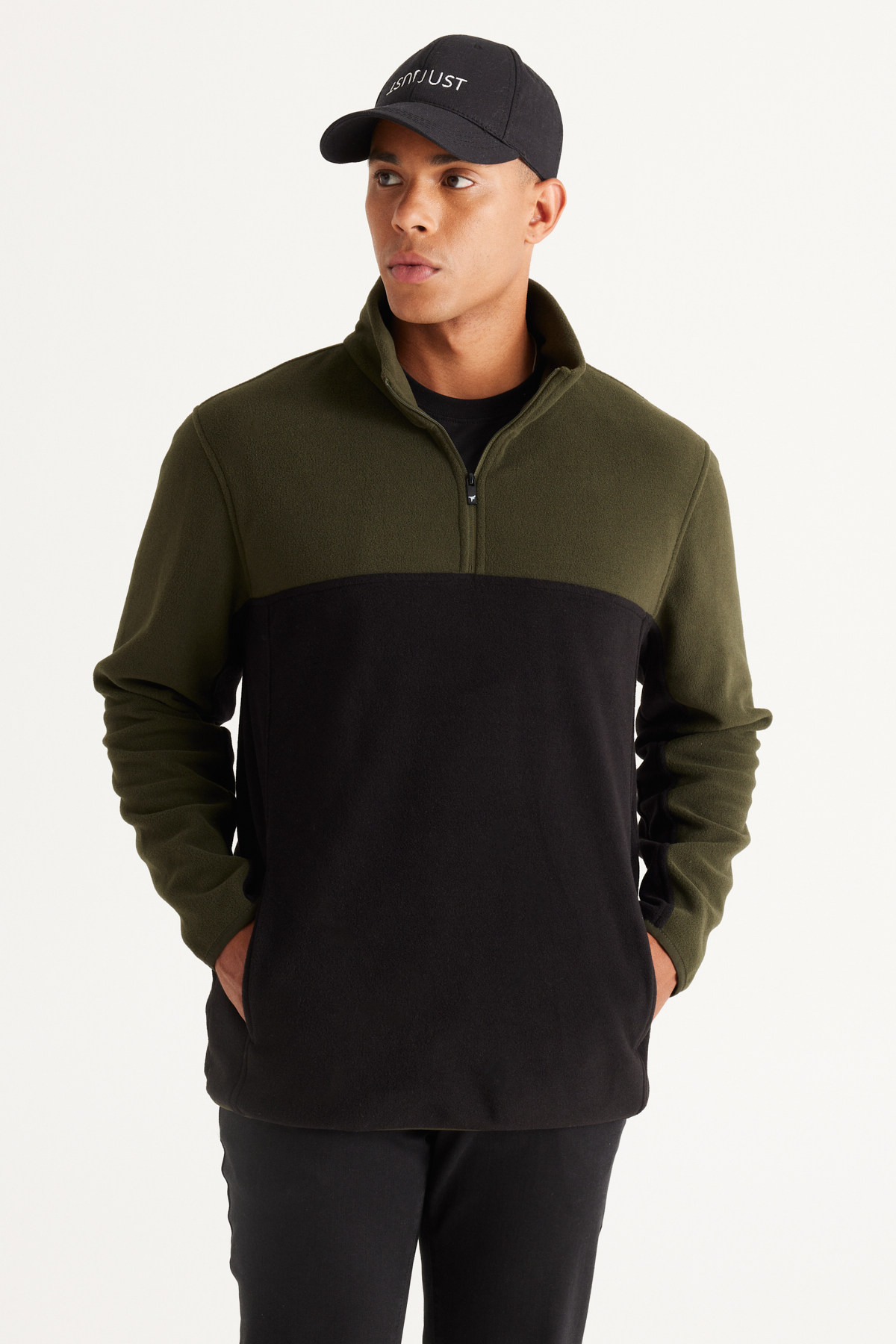 Levně AC&Co / Altınyıldız Classics Men's Khaki-black Anti-pilling Anti-Pilling Standard Fit Stand Up Collar Fleece Fleece Sweatshirt