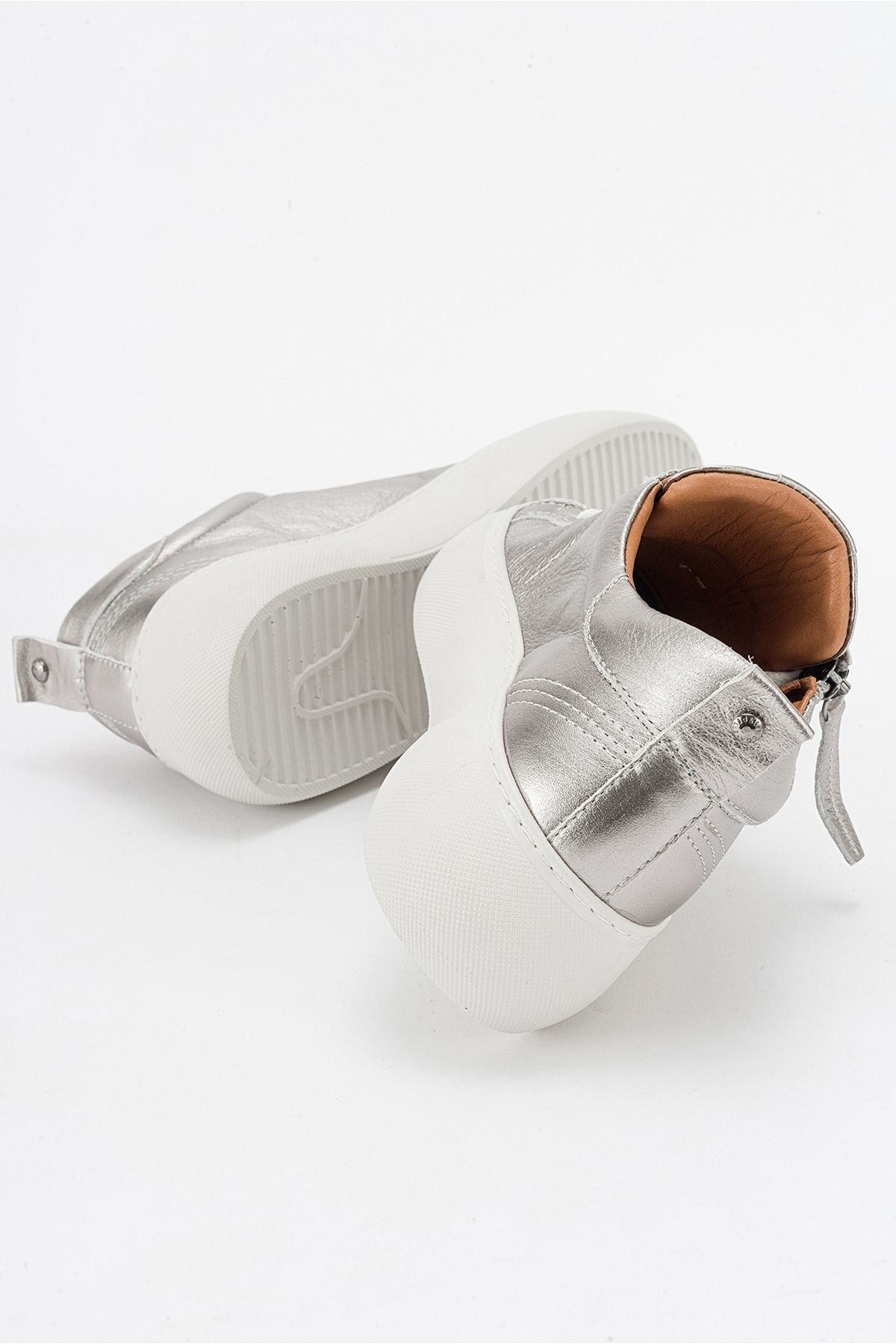 LuviShoes ALLIE Platinum Genuine Leather Women's Sneakers