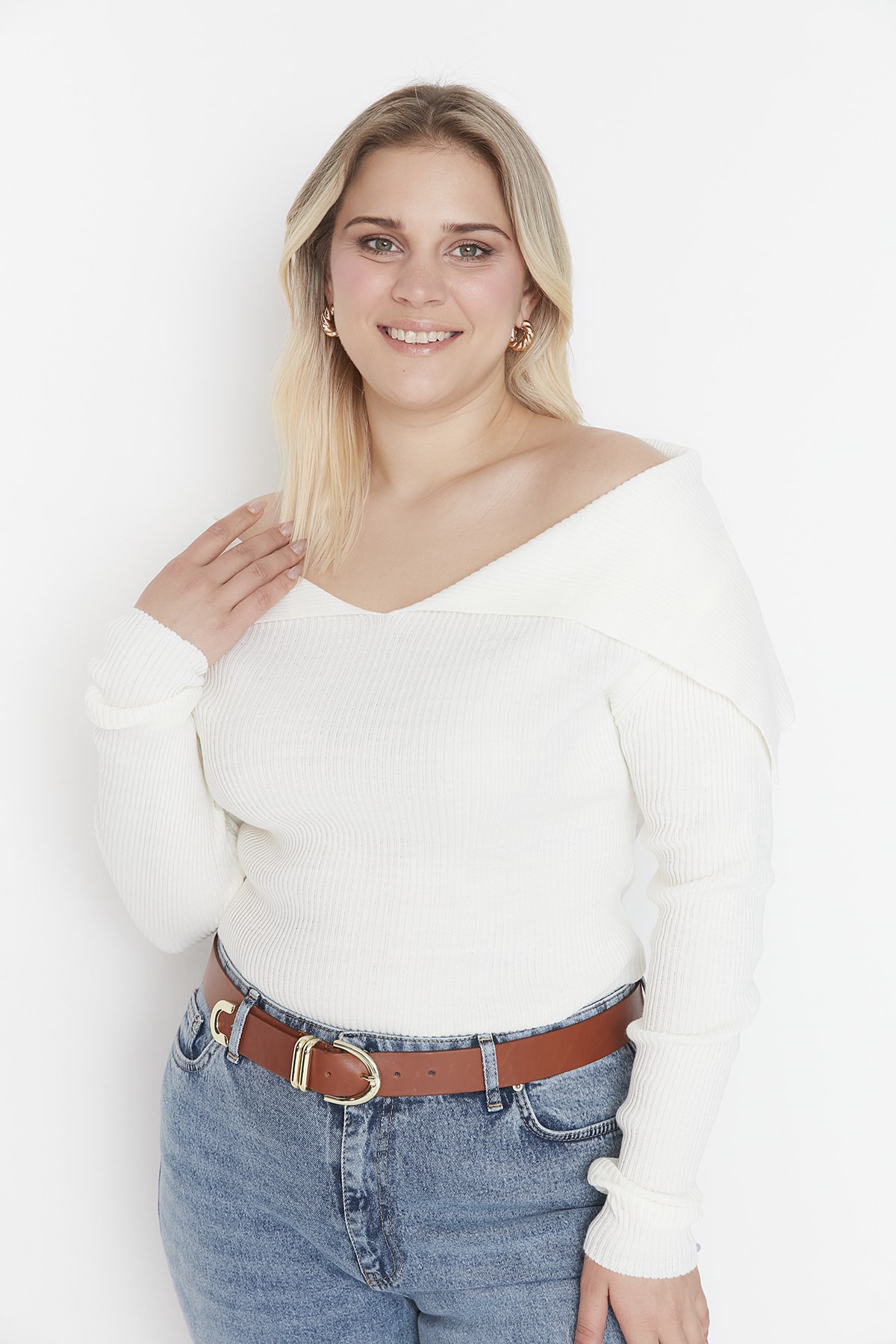 Trendyol Curve Carmen Ecru Collar Corduroy Slim Knitwear Blouse