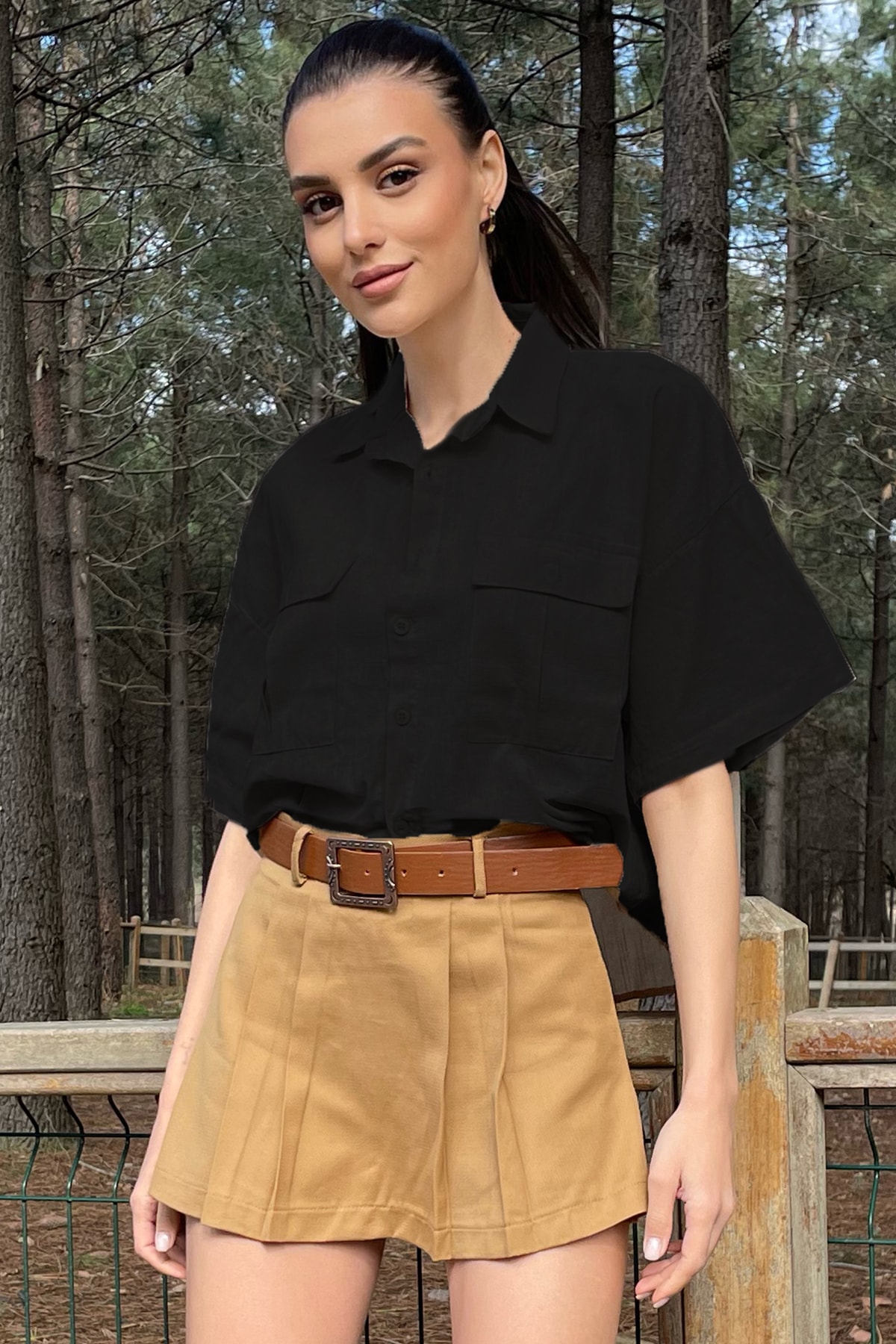Levně Trend Alaçatı Stili Women's Black Double Pocket Half Sleeve Linen Shirt