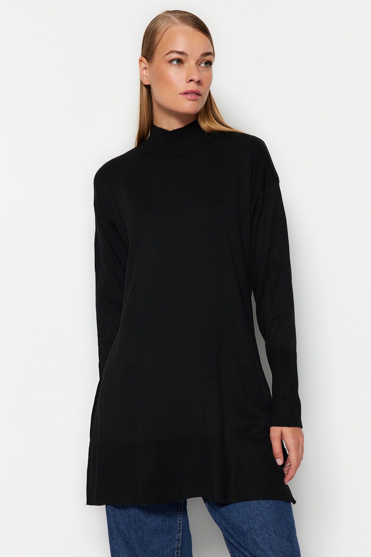 Trendyol Sweater - Black - Regular fit