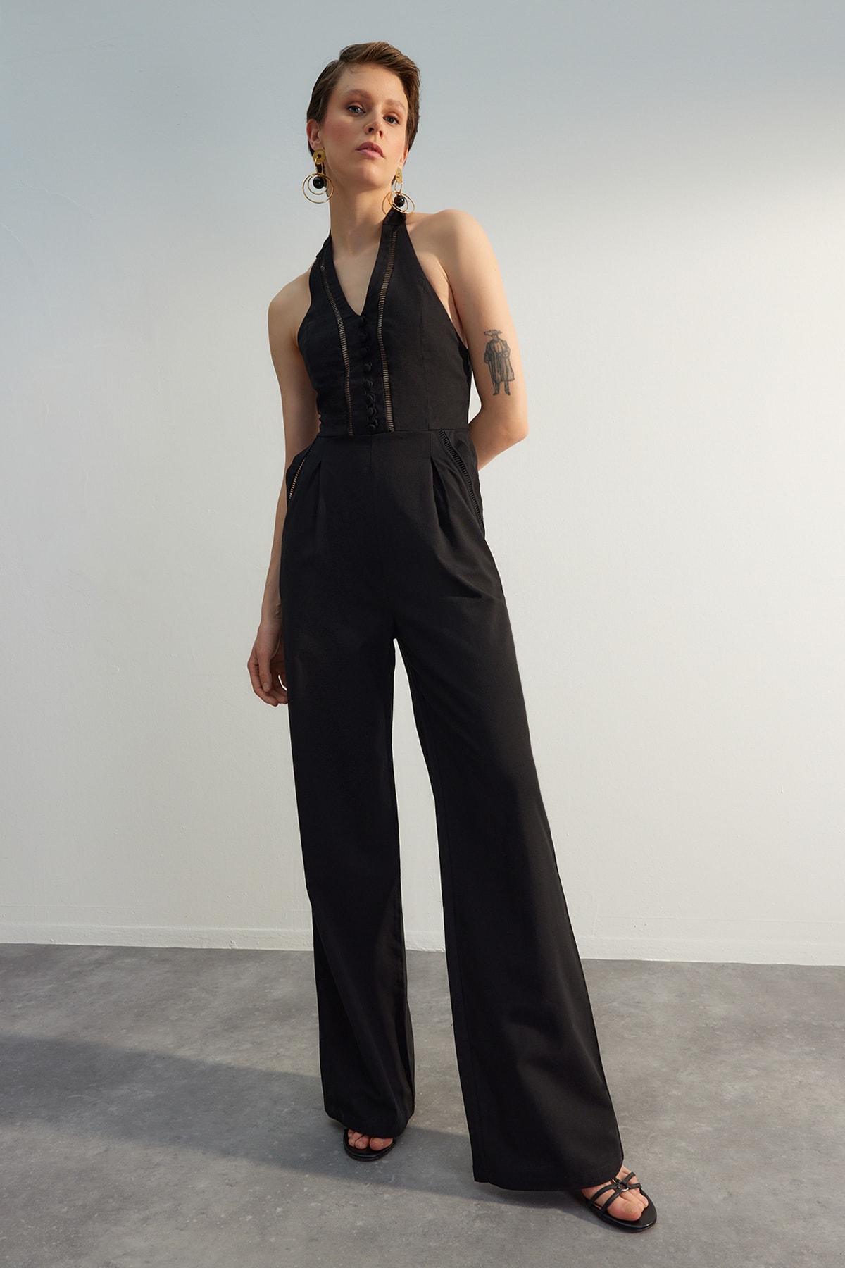 Trendyol Limited Edition Black Sleeveless Woven Jumpsuit