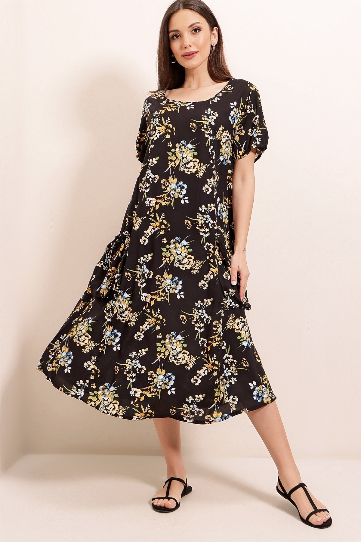 By Saygı Floral Pattern Elastic Pocket Oversize Viscose Dress Black