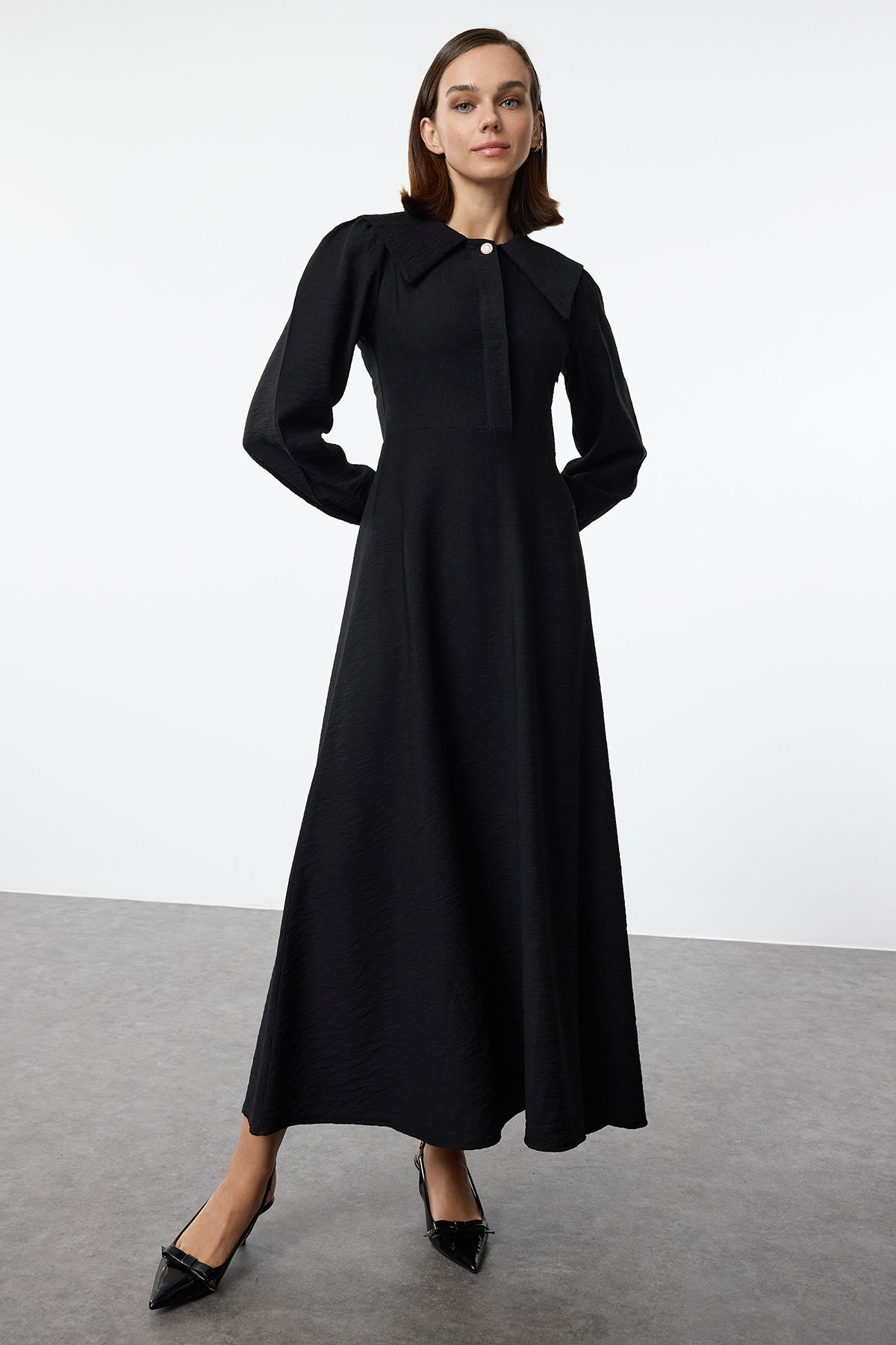 Trendyol Black Baby Collar Button Detailed Woven Dress