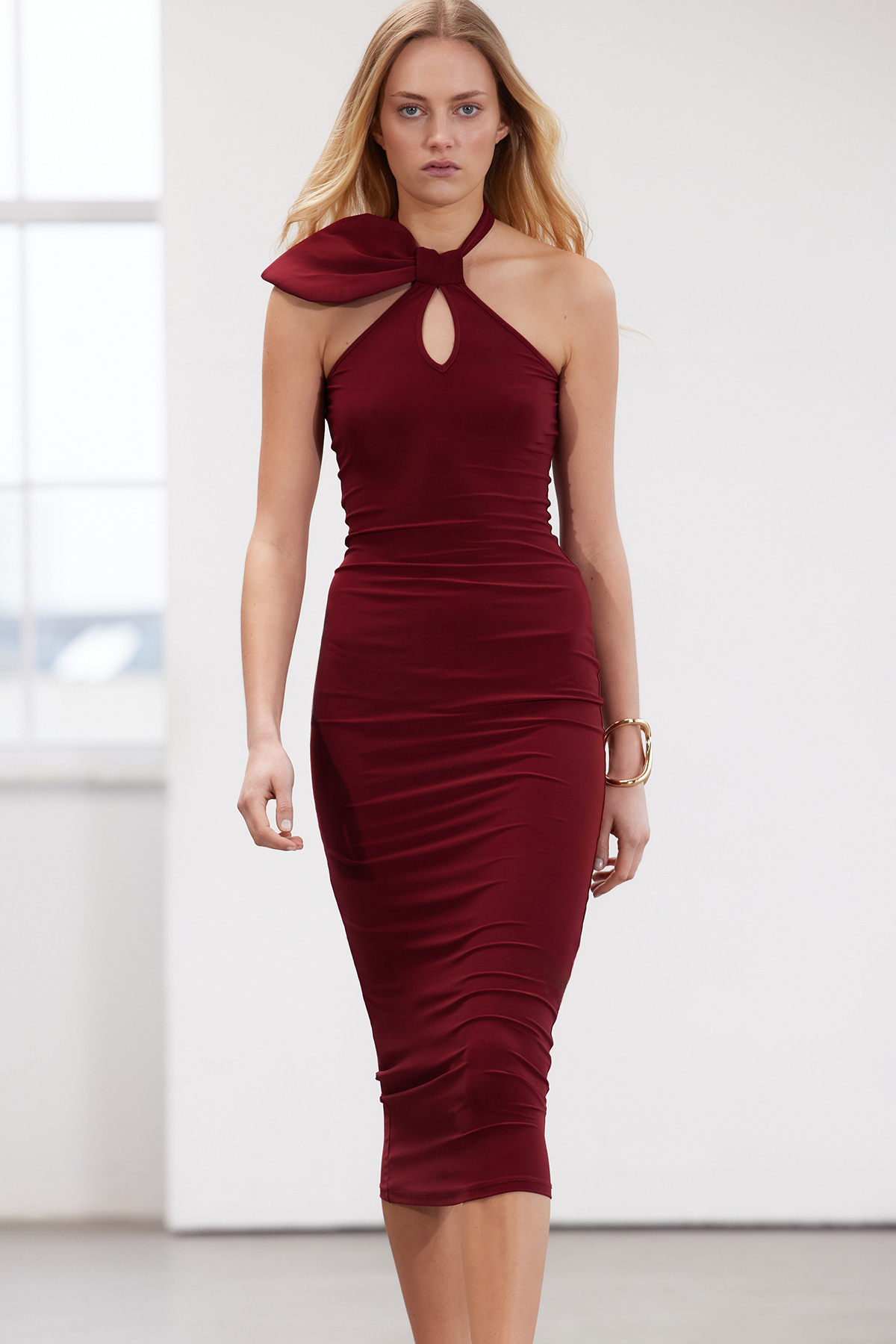 Trendyol Claret Red Limited Edition Cut Out and Accessory Detailed Fitted Maxi Pencil Dress